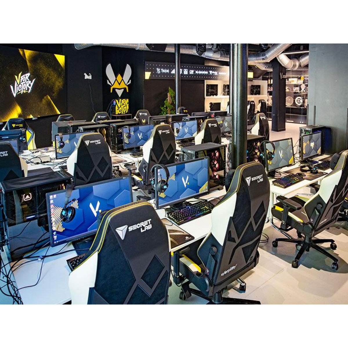 Smartbox E-sport à Paris : 5h en espace privatif de Team Vitality pour 5 personnes - Coffret Cadeau Sport & Aventure