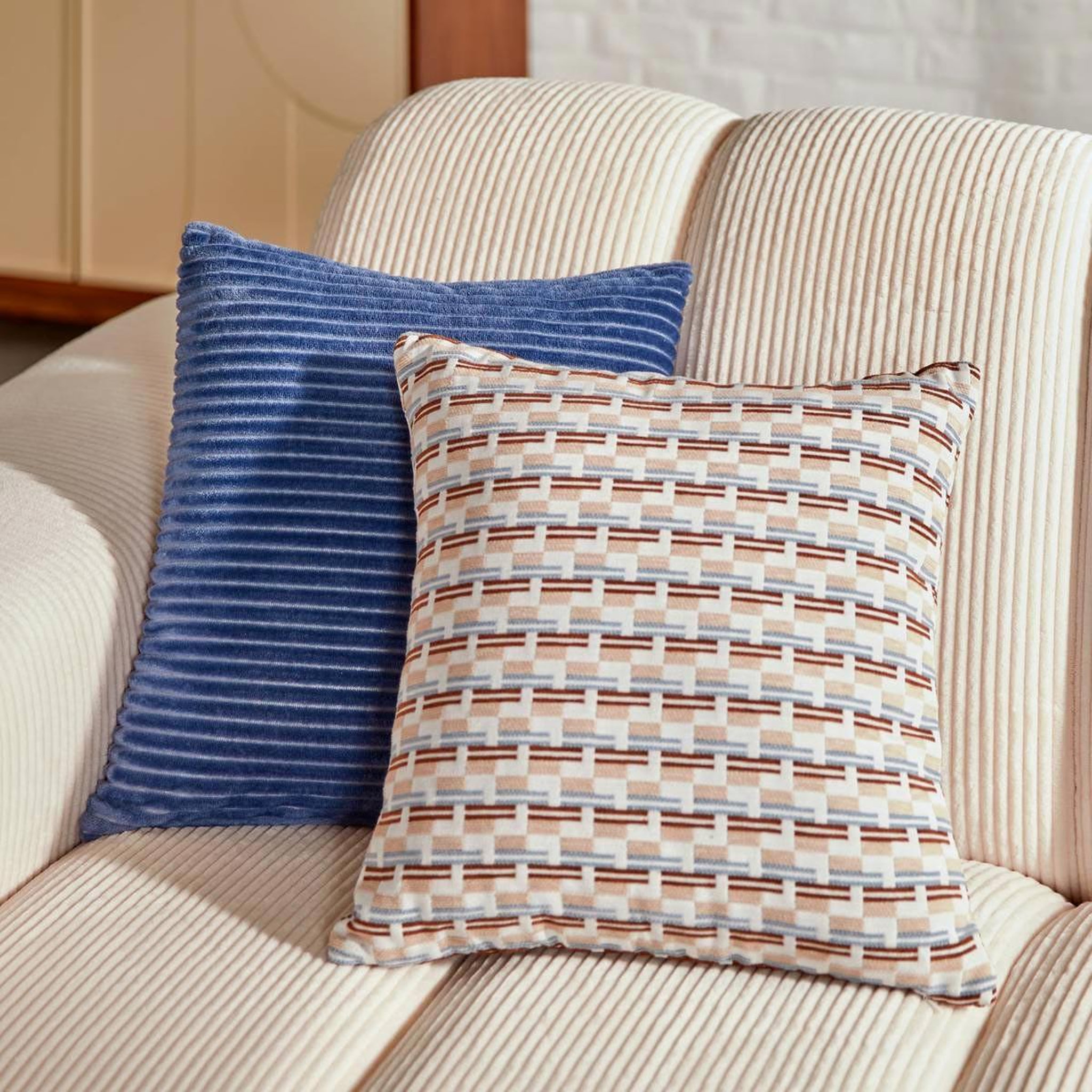Voir la diapositive 4 : ATMOSPHERA Coussin déco en jacquard  skylounge  38x38cm multicolore