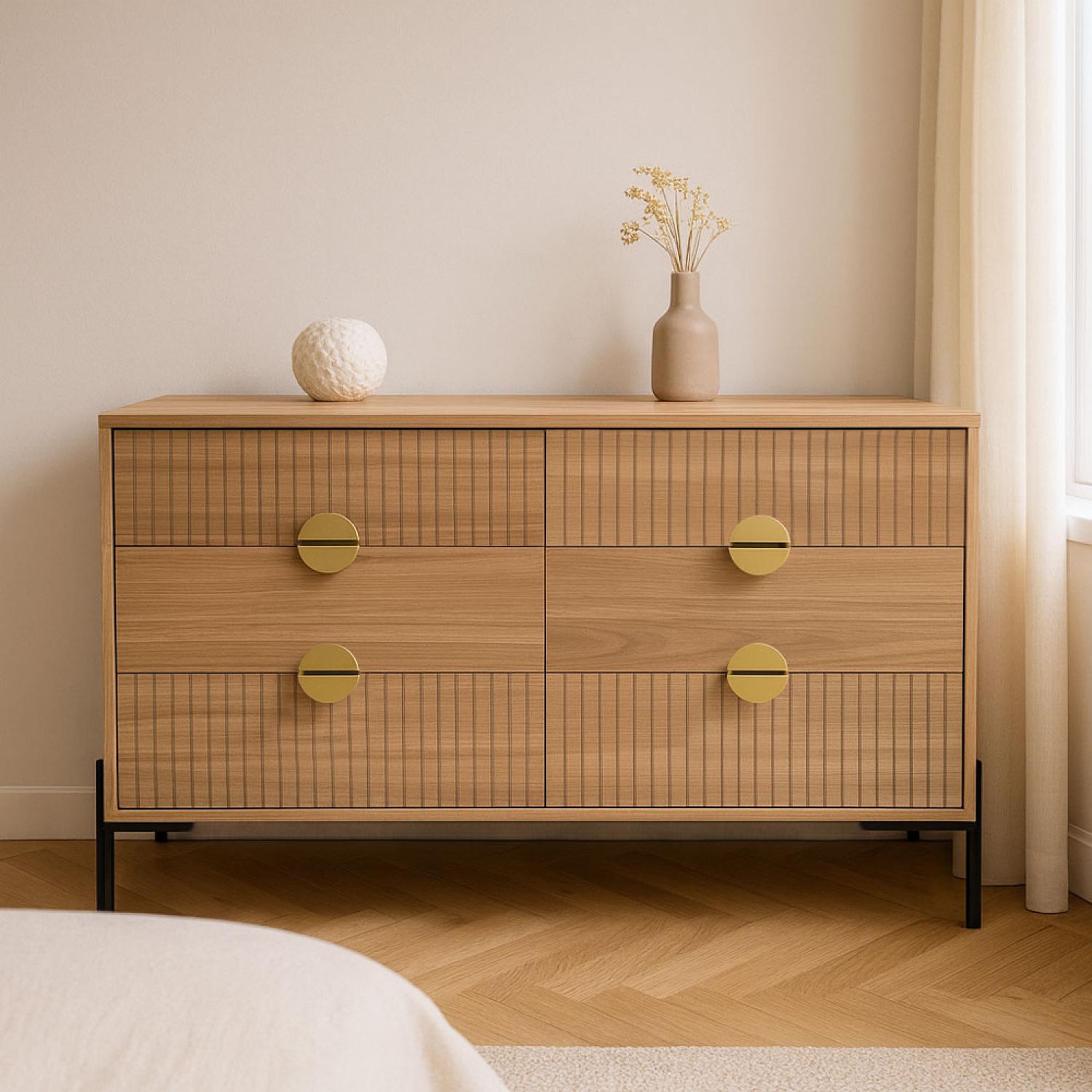 Voir la diapositive 2 : CONCEPT USINE Commode 6 tiroirs décor bois rainuré 124cm vallo
