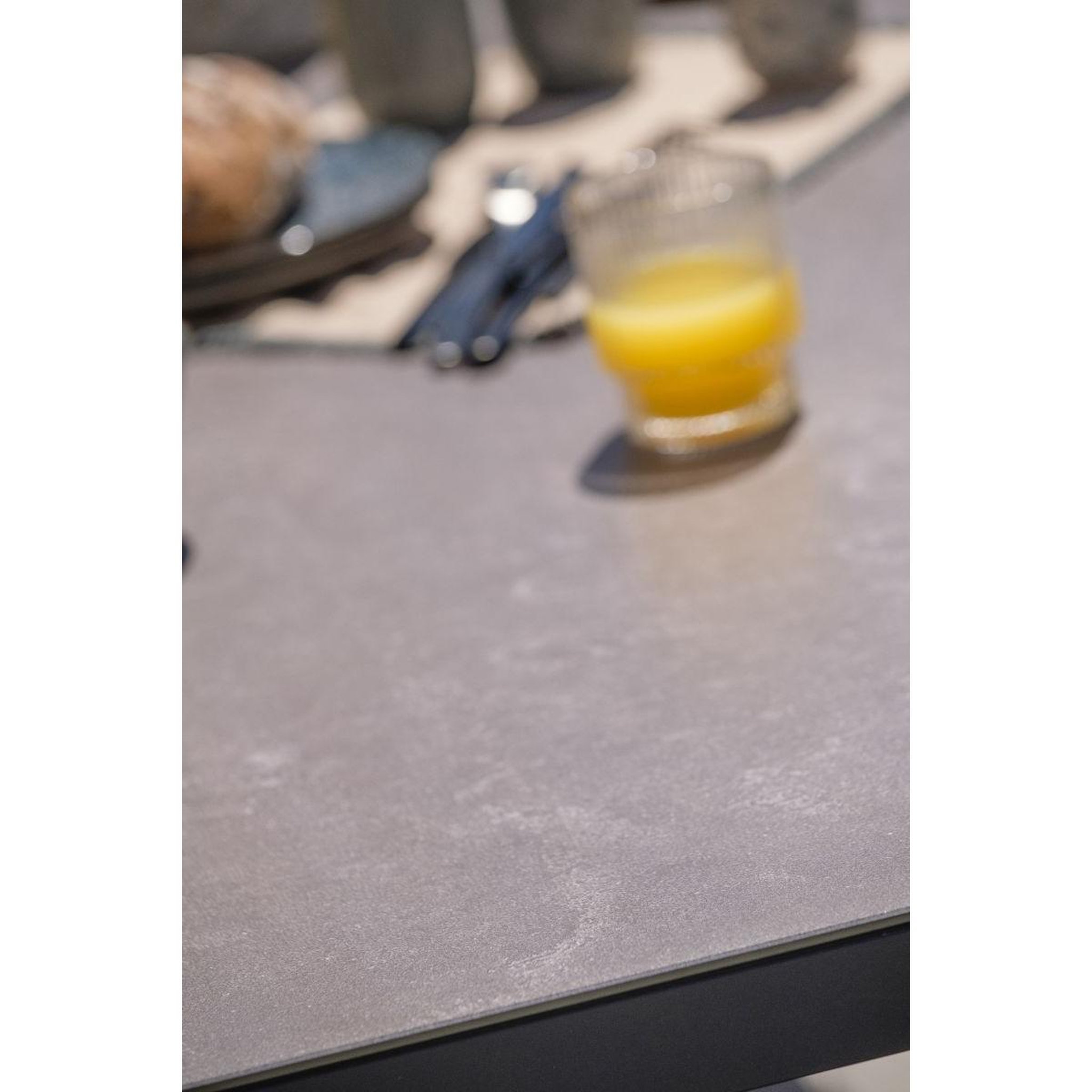 Voir la diapositive 6 : DCB GARDEN Ensemble Table de Jardin en Céramique 8 Chaises & 2 Fauteuils  Stockholm  200-300cm Gris Anthracite