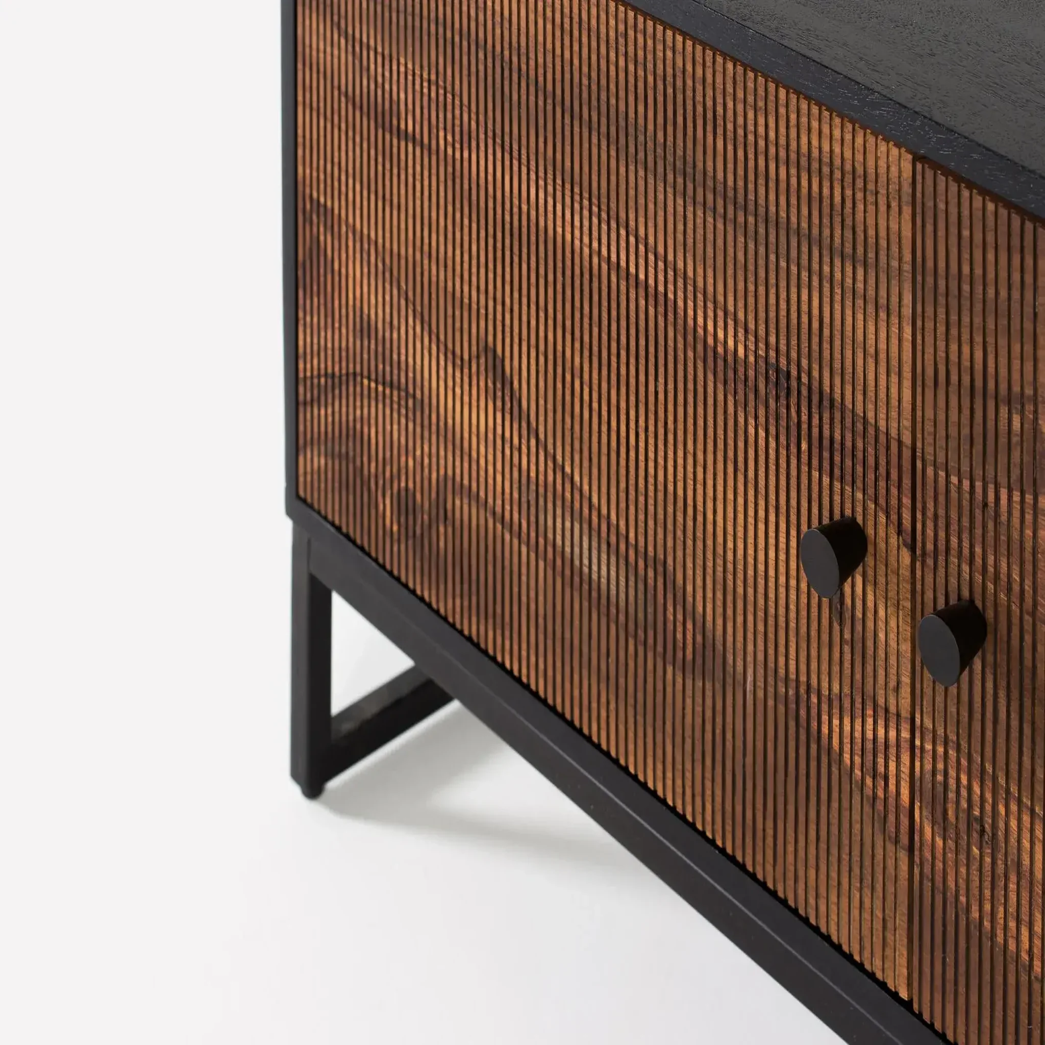Voir la diapositive 4 : GINER Y COLOMER SL Meuble tv en bois de manguier 150 cm style rustique moderne