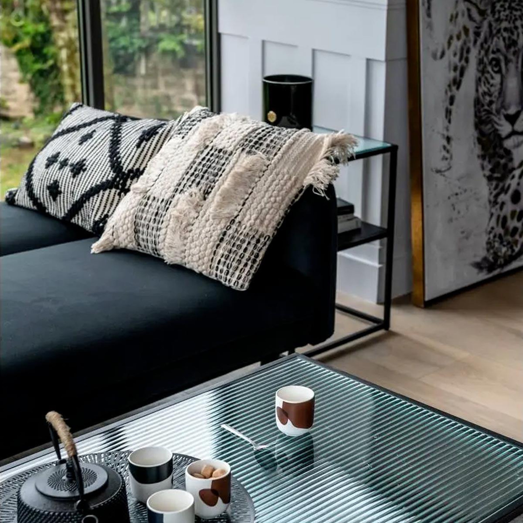 Voir la diapositive 3 : ATMOSPHERA Coussin déco 3d  nœud  45x45cm noir & blanc