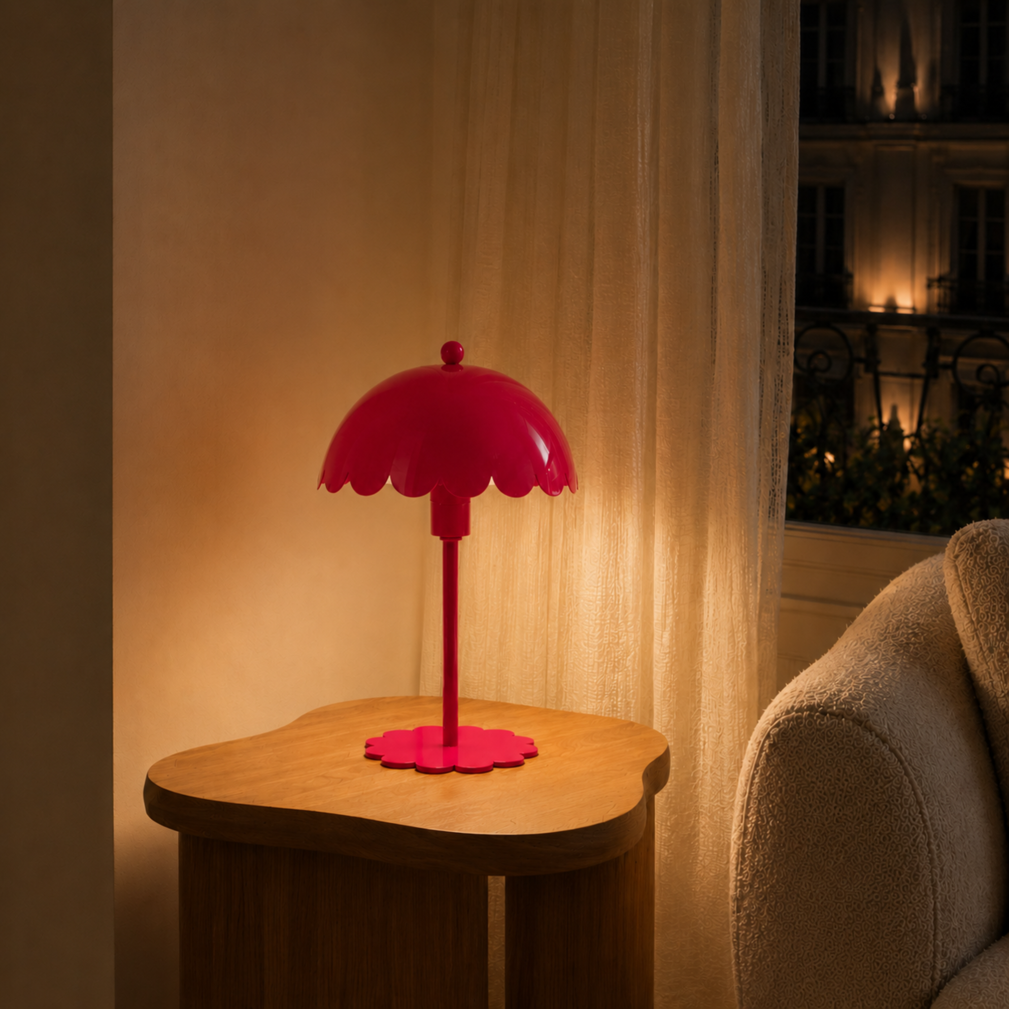 Voir la diapositive 5 : MAISON PAVANE Lampe à poser en métal framboise-margot