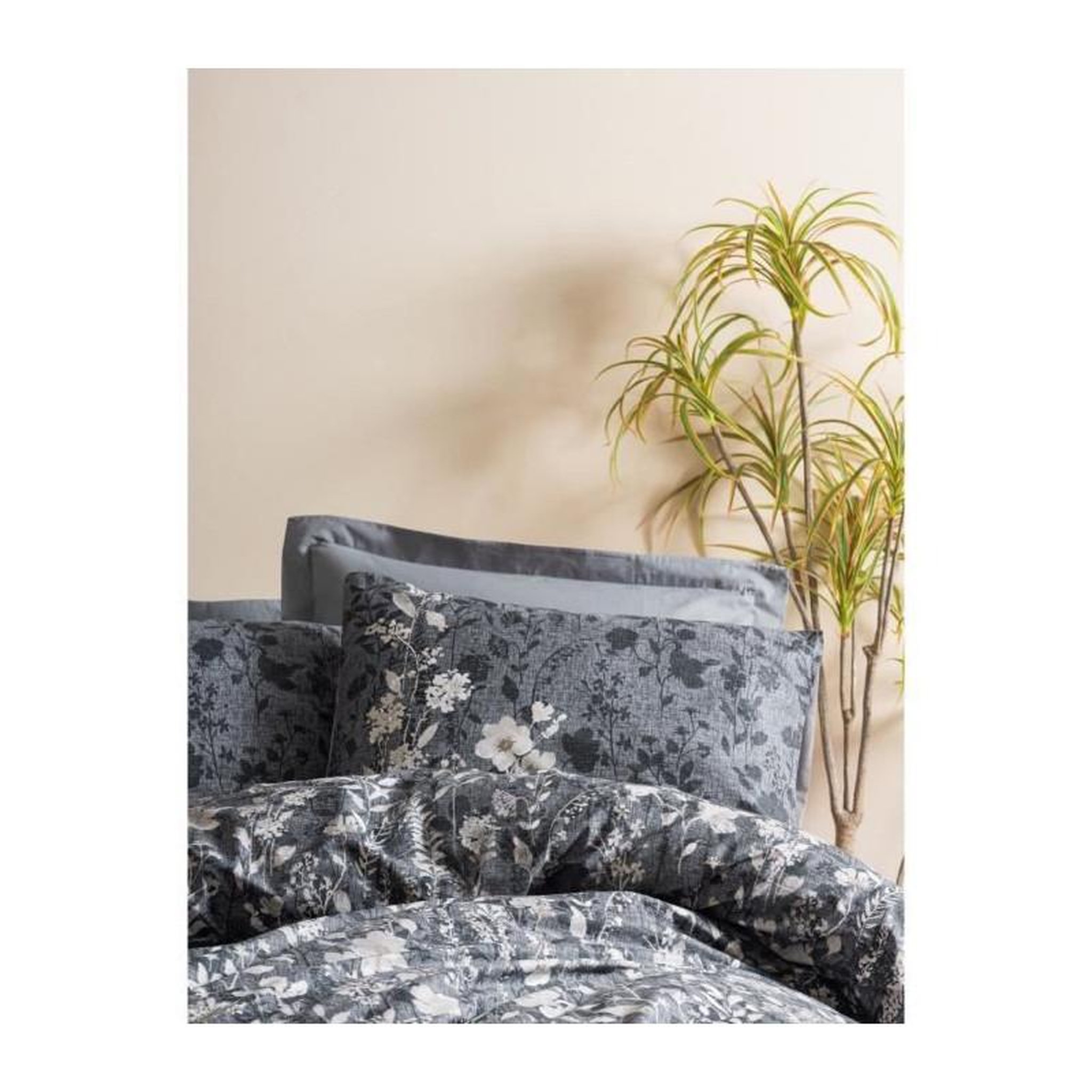 Voir la diapositive 2 : GENERIQUE Parure de lit - 129CTN64406 - 1 housse de couette 220 x 240 cm + 2 taies d'oreiller 60 x 60 cm - 100% coton ranforcé - Anthraci