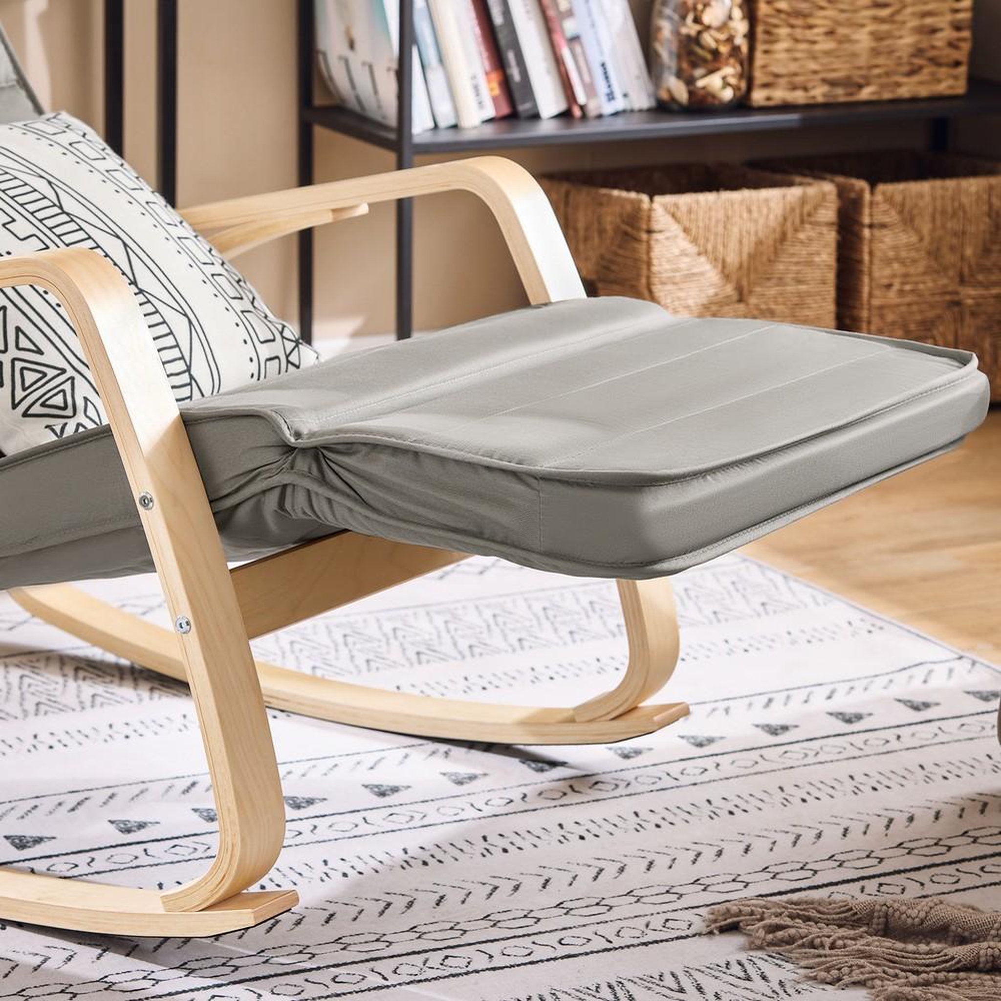 Voir la diapositive 6 : SOBUY SoBuy - Fauteuil À Bascule avec repose-pieds et appui-tête réglables - Nordique - FST16