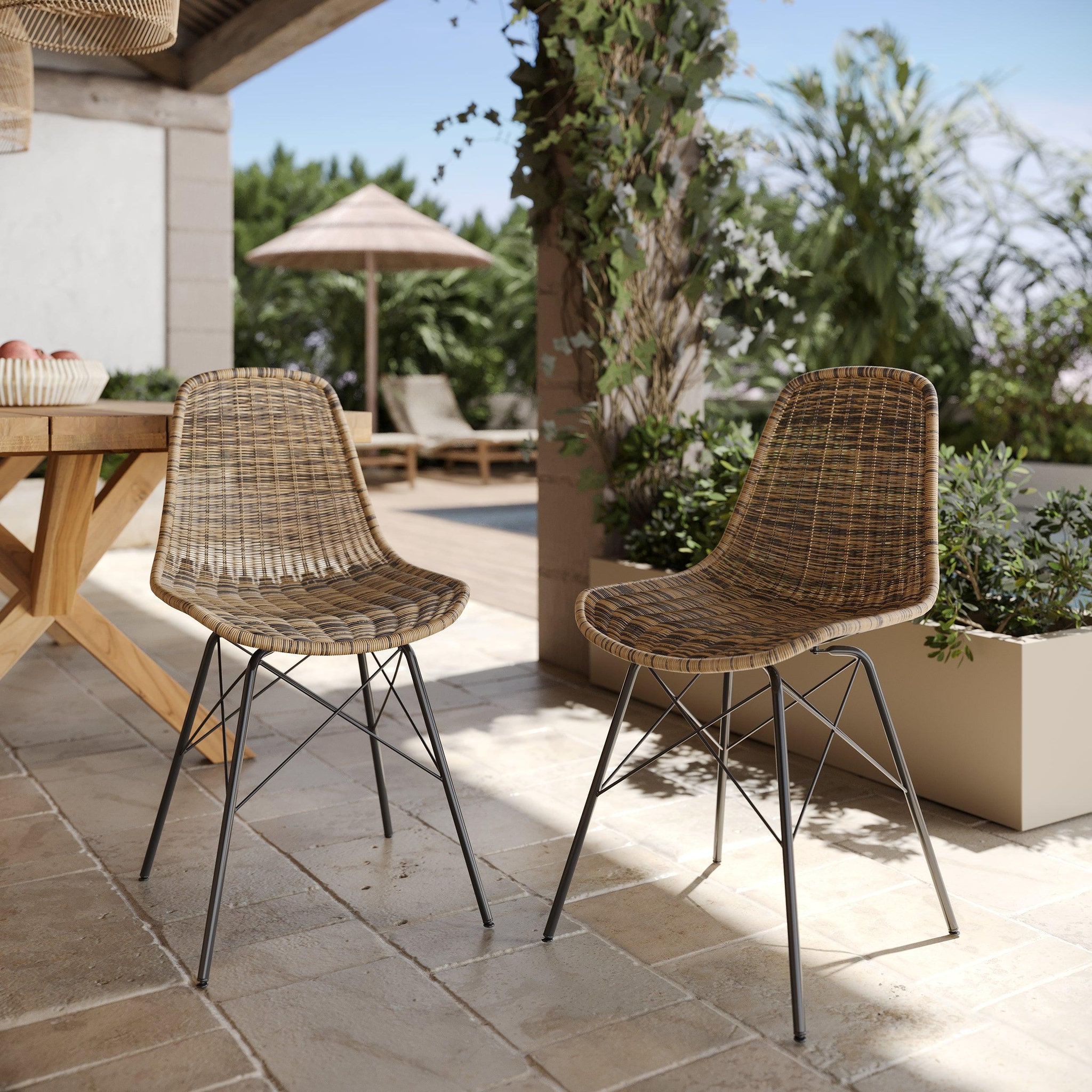 Voir la diapositive 2 : MAISON PAVANE Lot de 2 chaises de jardin en résine tressée marron-tiptur