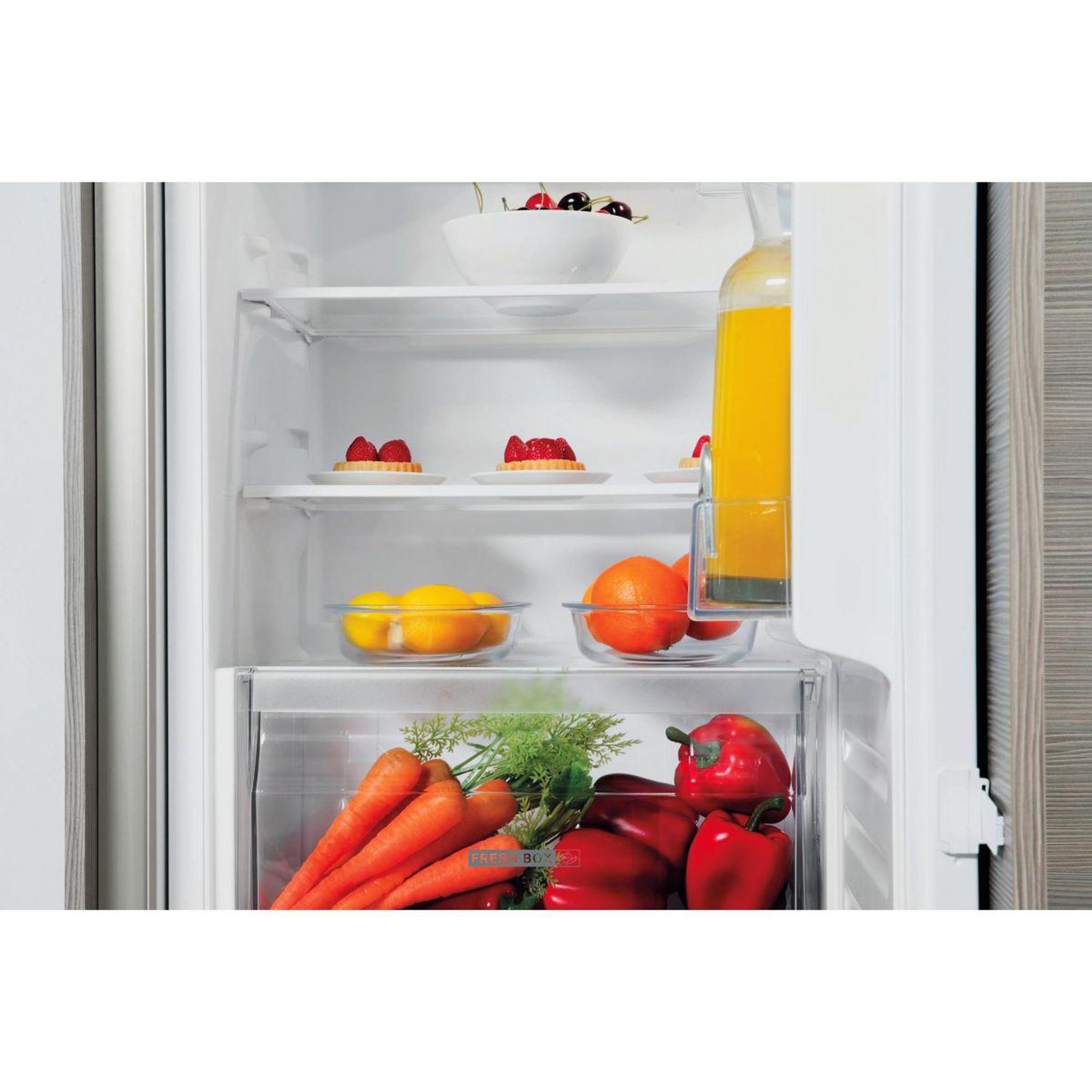 Voir la diapositive 3 : Whirlpool Réfrigérateur 1 porte encastrable arg8672