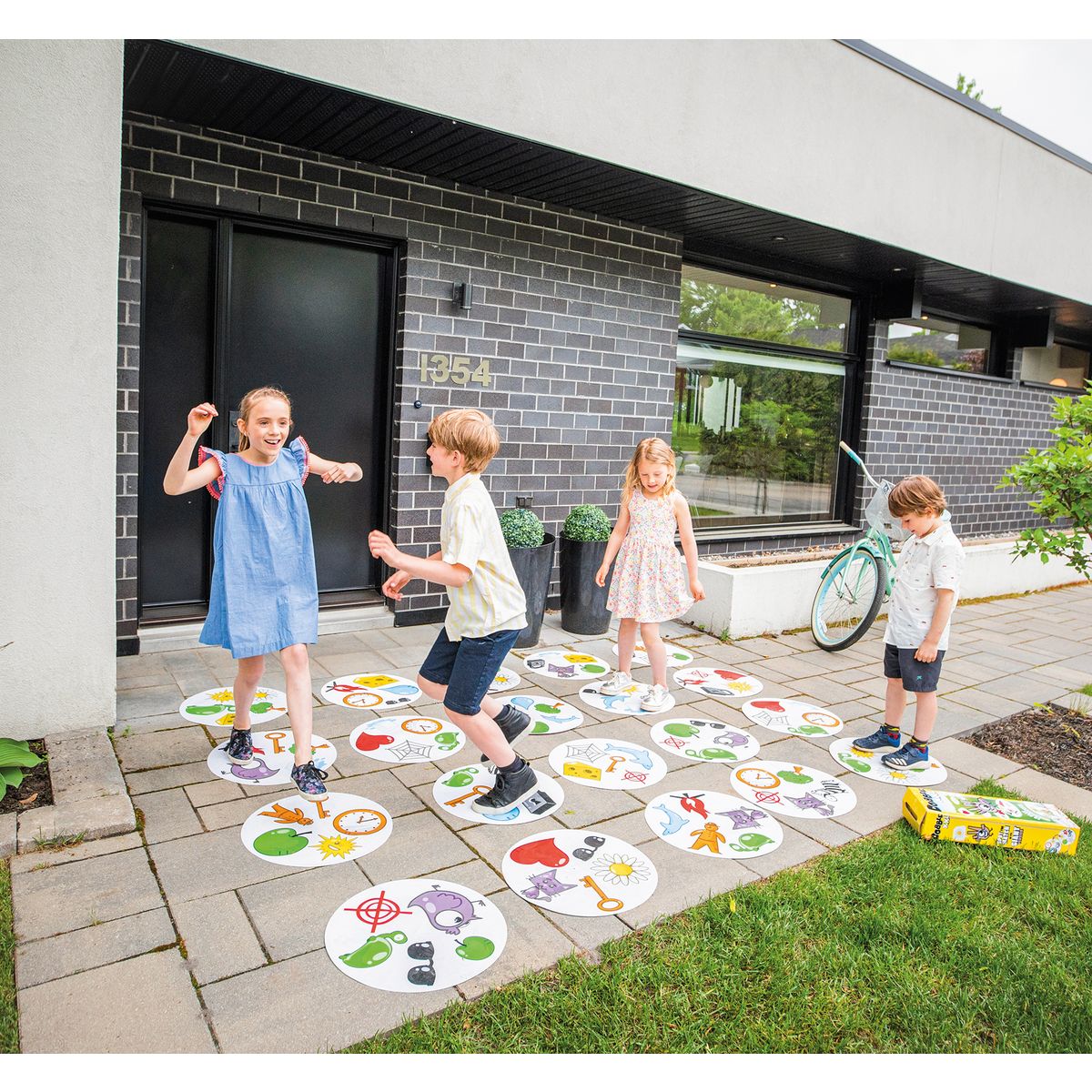 ASMODEE Jeu Dobble XXL