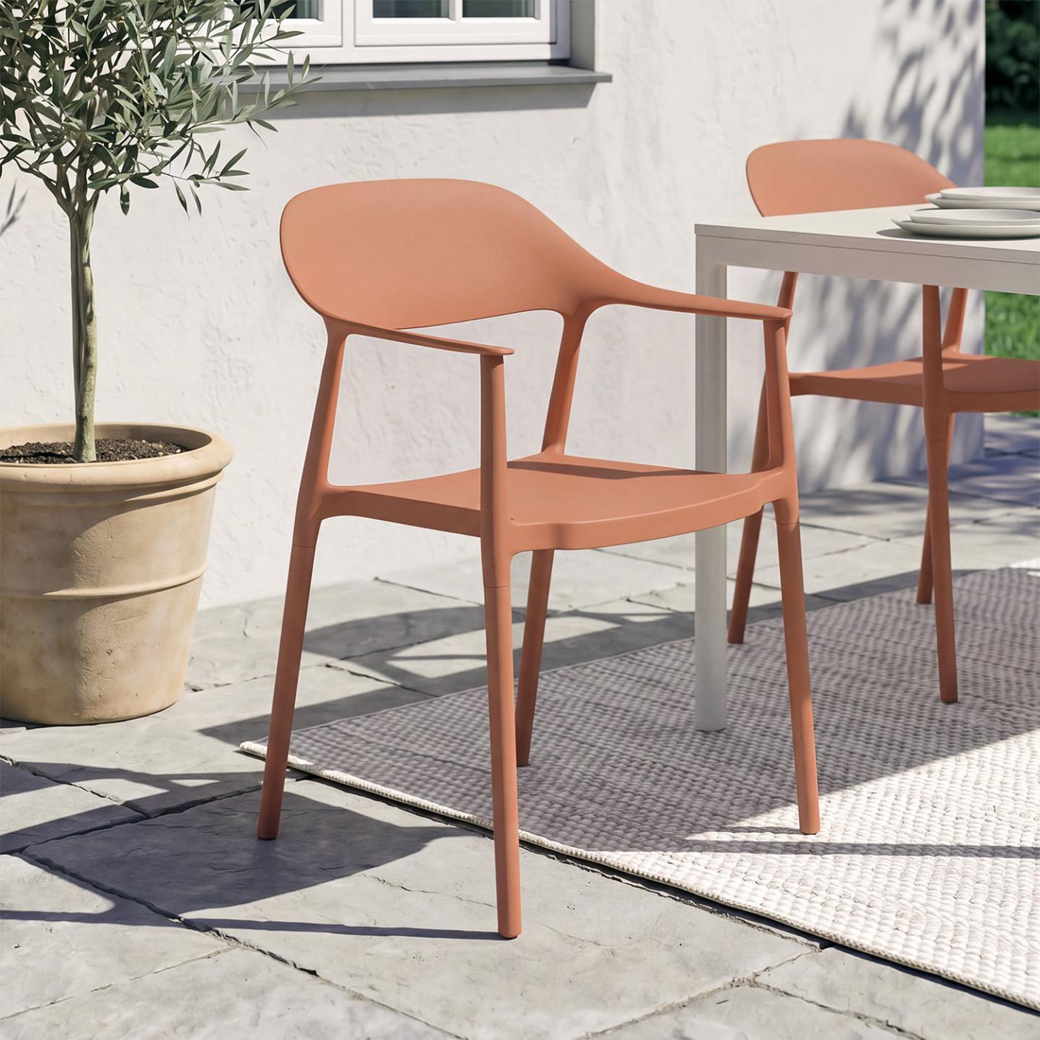 Voir la diapositive 2 : ID MARKET Lot de 4 chaises de jardin empilables suzon en polypropylène terracotta