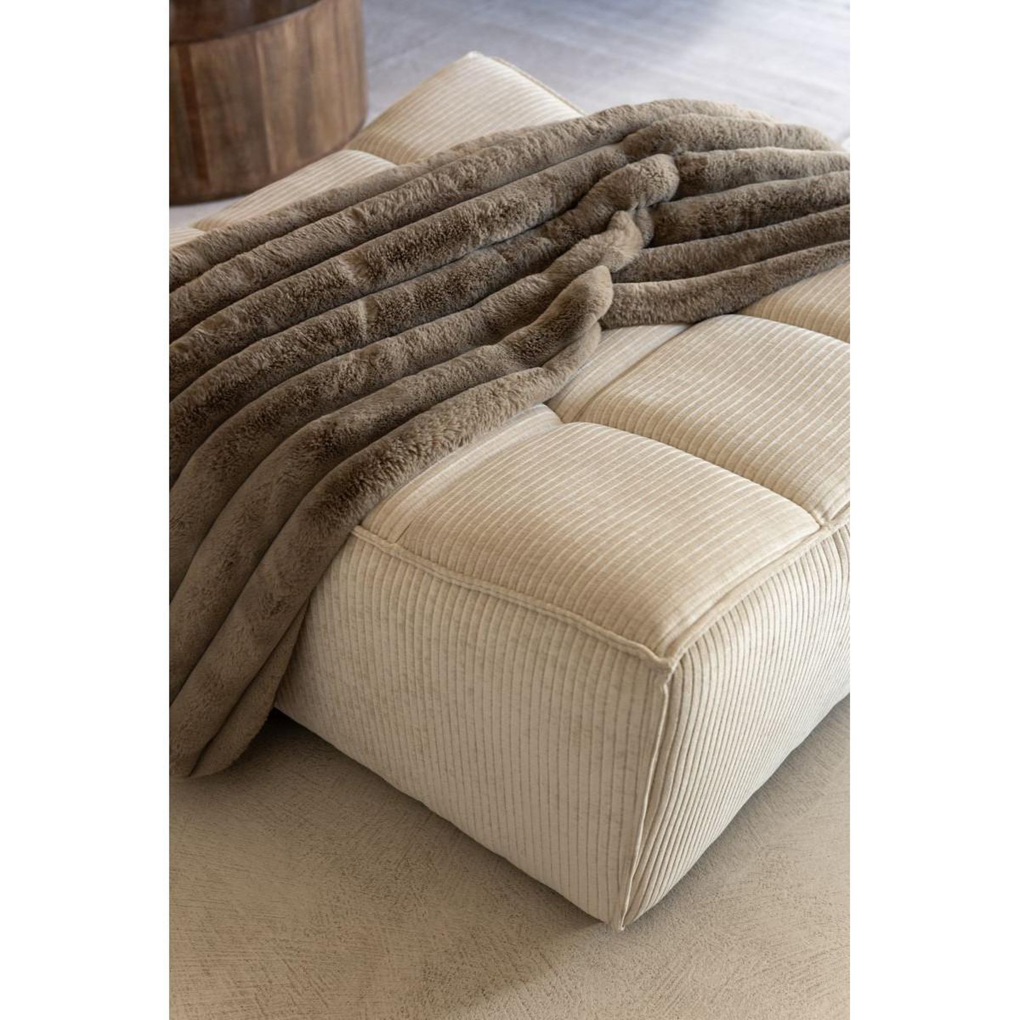 Voir la diapositive 4 : J-LINE Plaid design uni  corduroy  130x180cm taupe clair