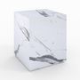 Voir la diapositive 1 : Rendez vous déco Table d'appoint effet marbre blanche - Lison