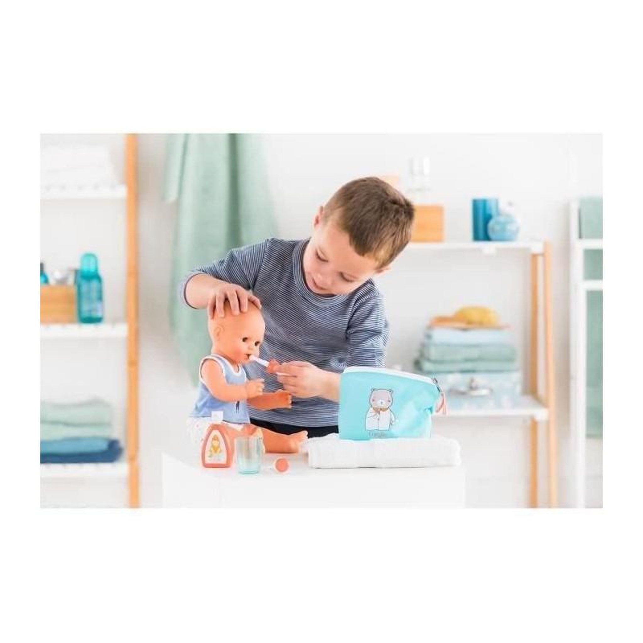 Voir la diapositive 5 : Corolle Trousse de toilette et accessoires pour poupon 36 et 42 cm