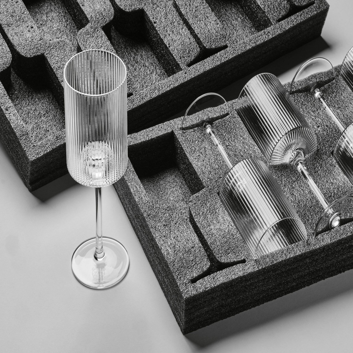 BJORN Set de verres complet LINJE - 24 pièces