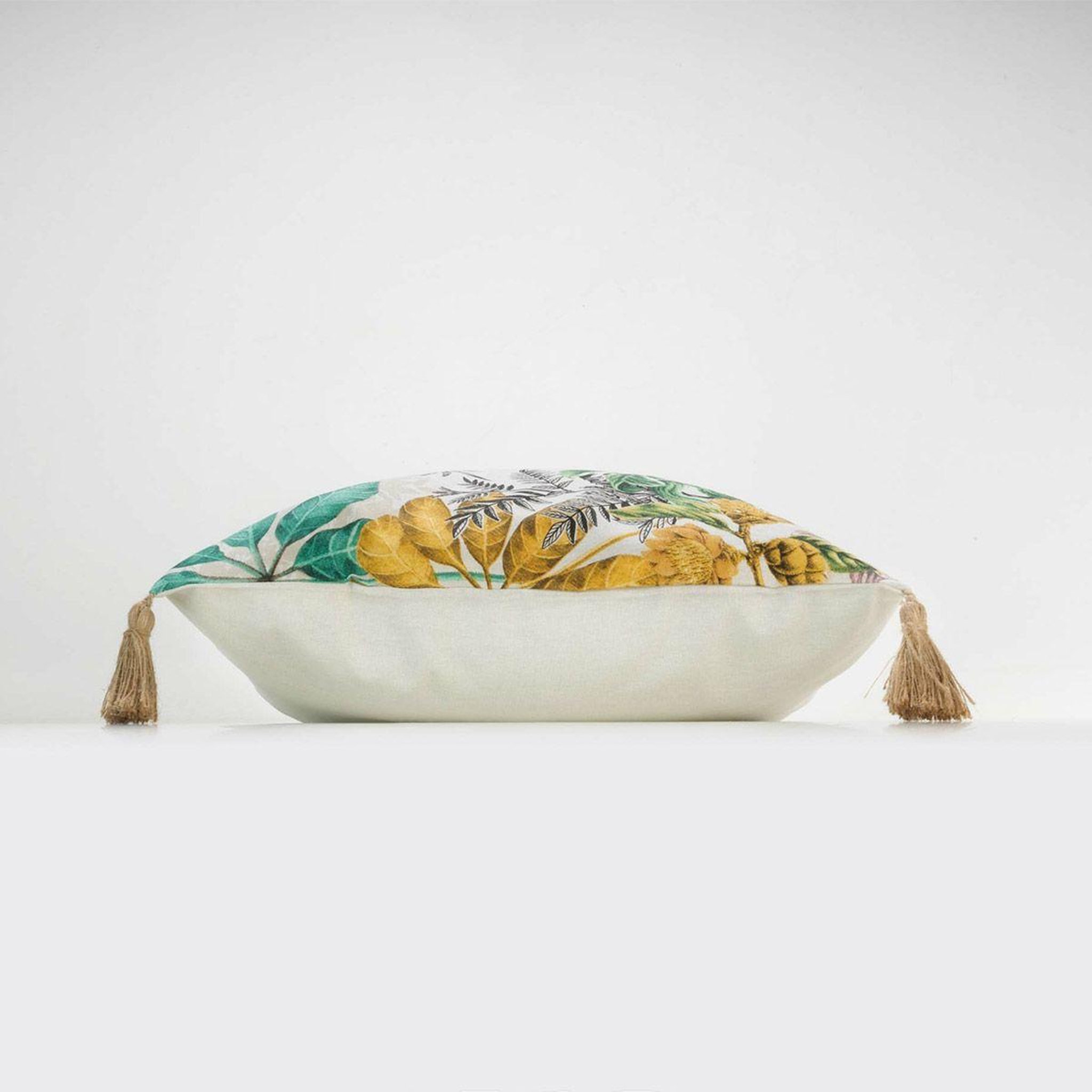 Voir la diapositive 2 : Douceur d'Intérieur Coussin déco imprimé  savana  45x45cm multicolore