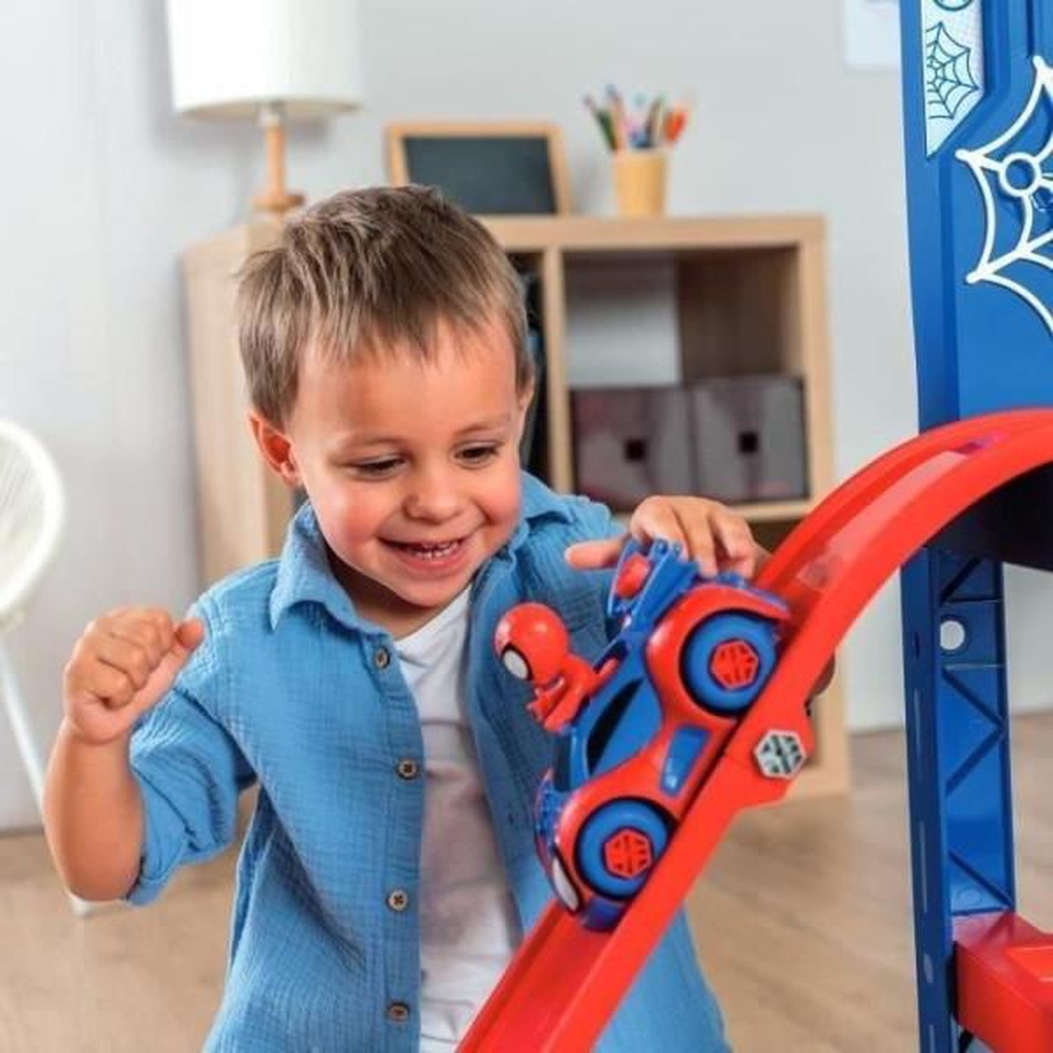 Voir la diapositive 2 : SMOBY SMOBY - Spidey Etabli Bricolo - des 3 ans