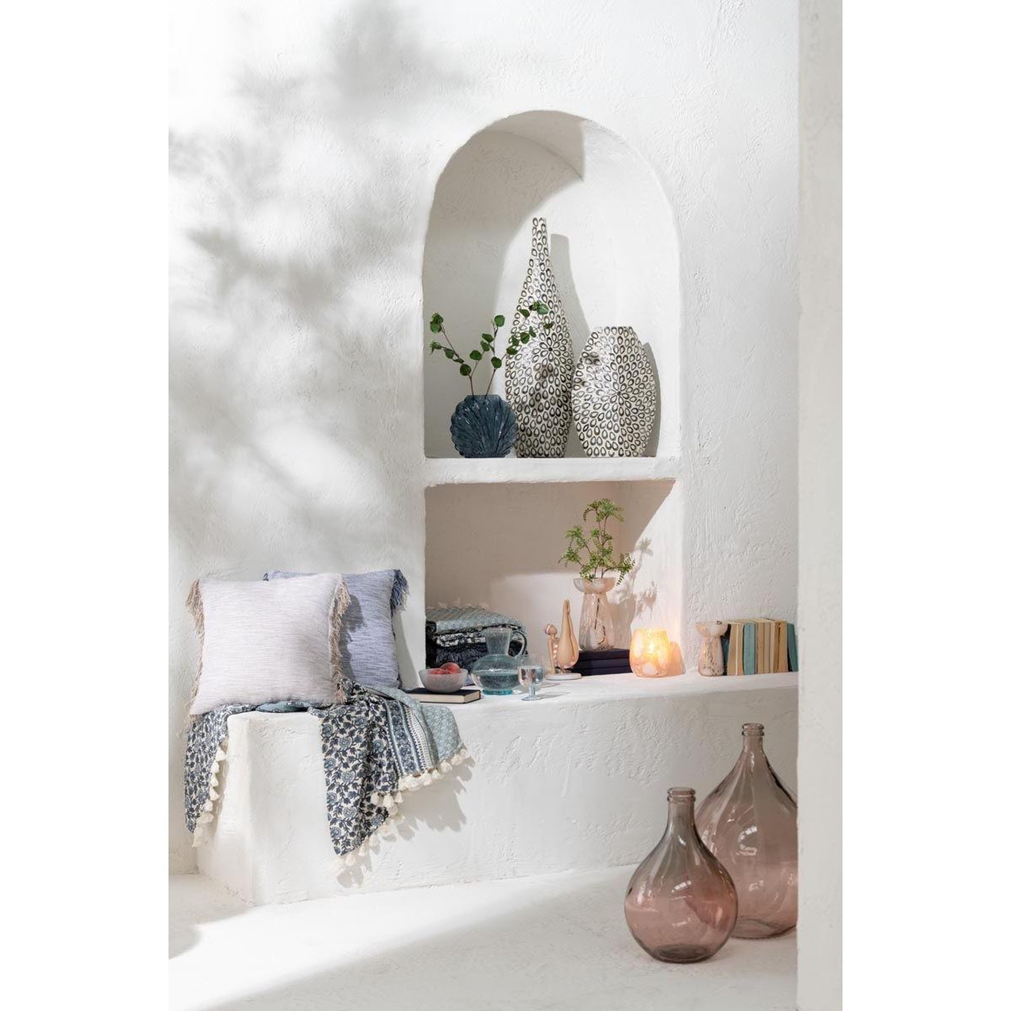 Voir la diapositive 4 : J-LINE Coussin avec franges  santorin  45x45cm blanc & bleu