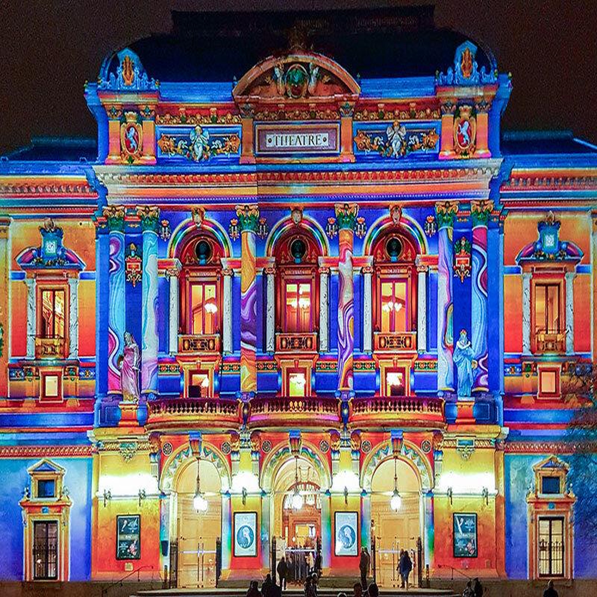 Voir la diapositive 2 : Smartbox Marché de Noël à Lyon : 2 jours pour profiter des fêtes - Coffret Cadeau Séjour