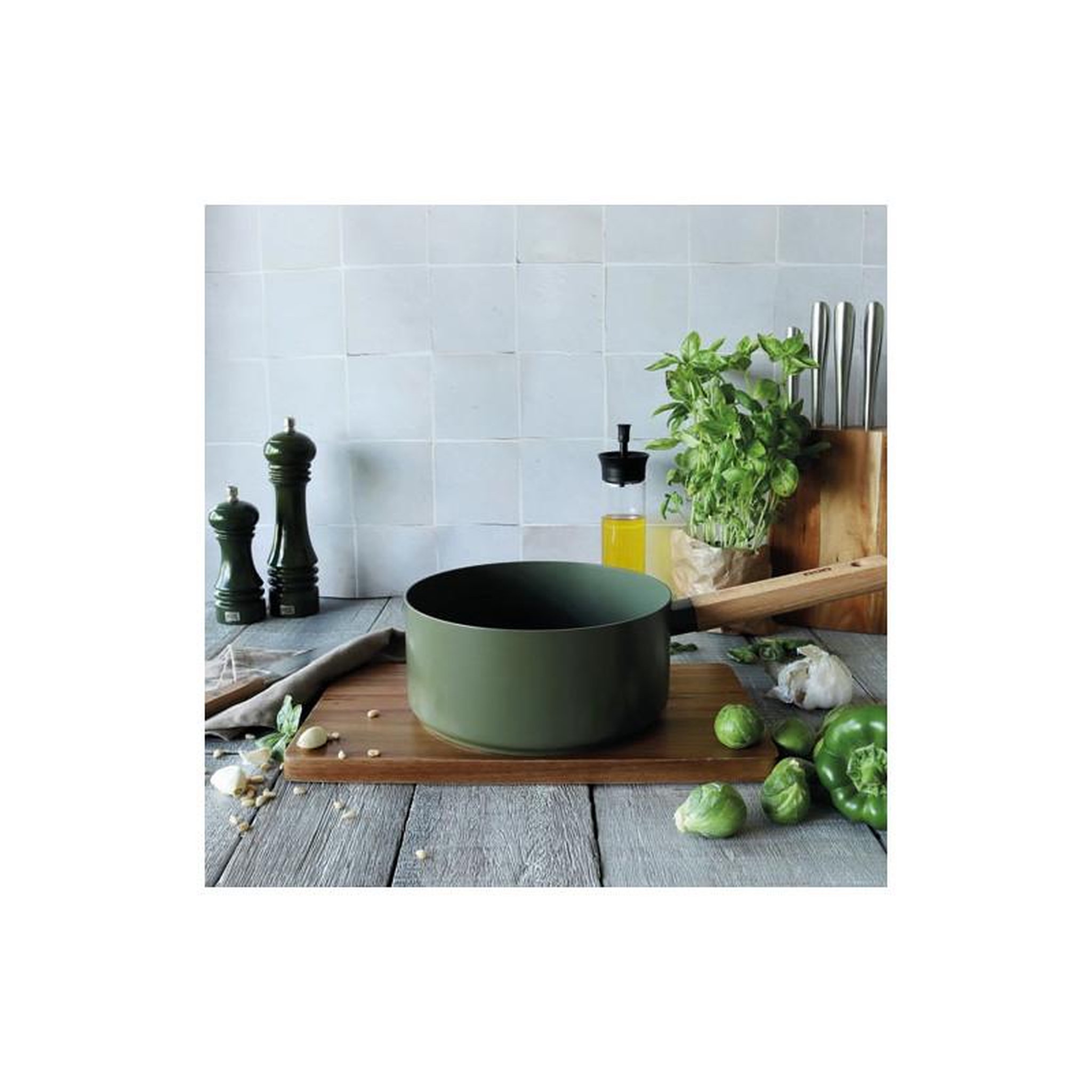 Voir la diapositive 3 : OGO LIVING Casserole aluminium 20cm kaki - 7930292