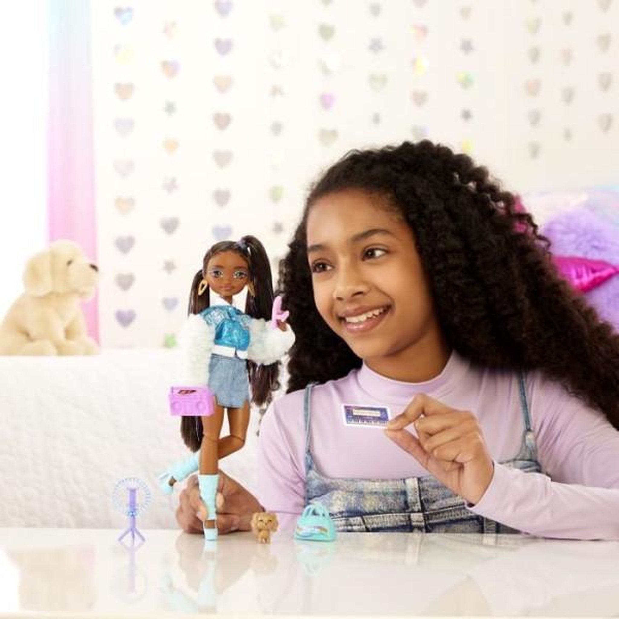 Voir la diapositive 6 : BARBIE BARBIE équipe de Reve << Brooklyn >>-Poupée et 8 accessoires - Barbie - HYC22