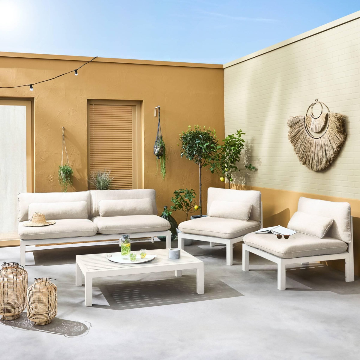 SWEEEK Salon de jardin 5 places en aluminium – assises profondes – Rieti