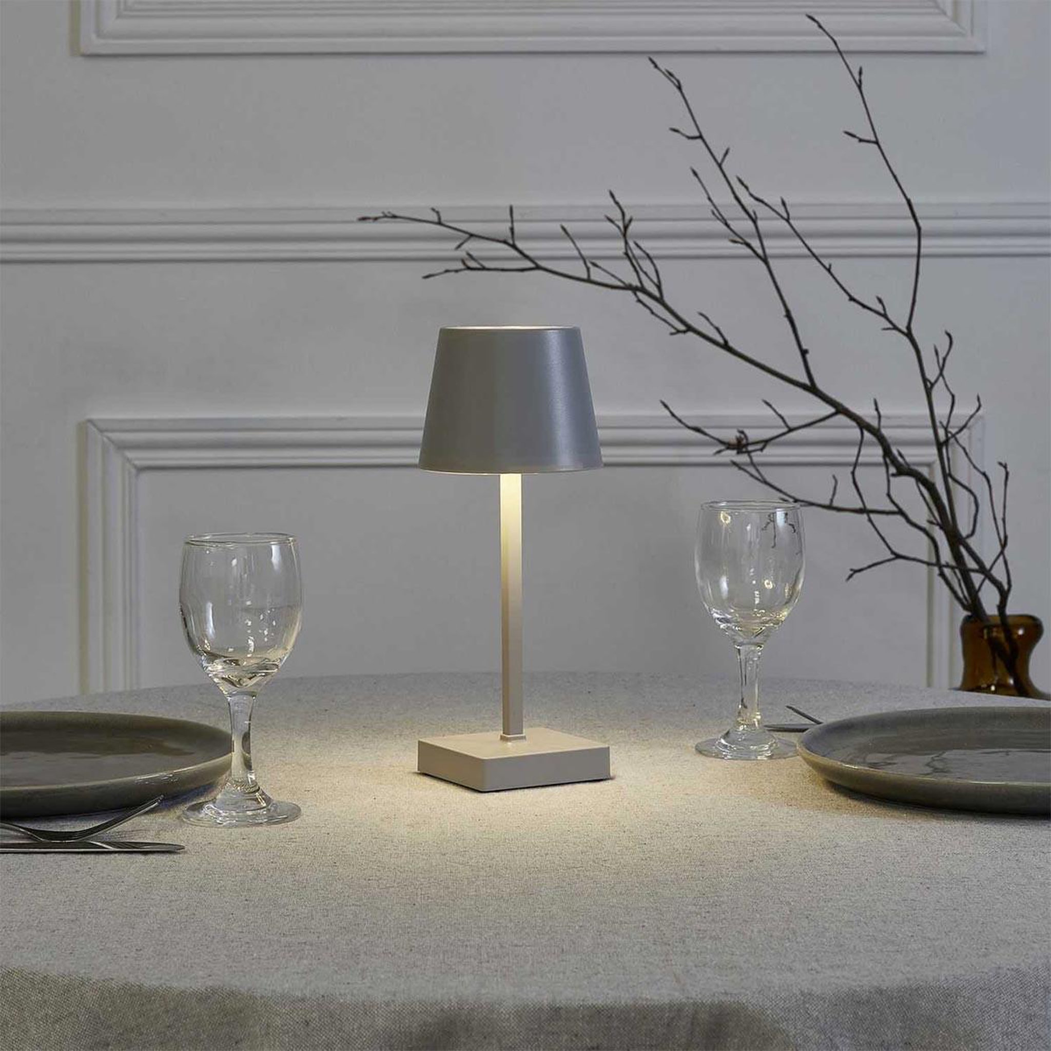 Voir la diapositive 4 : The Home Deco Factory Lampe à poser tactile  led  26cm taupe