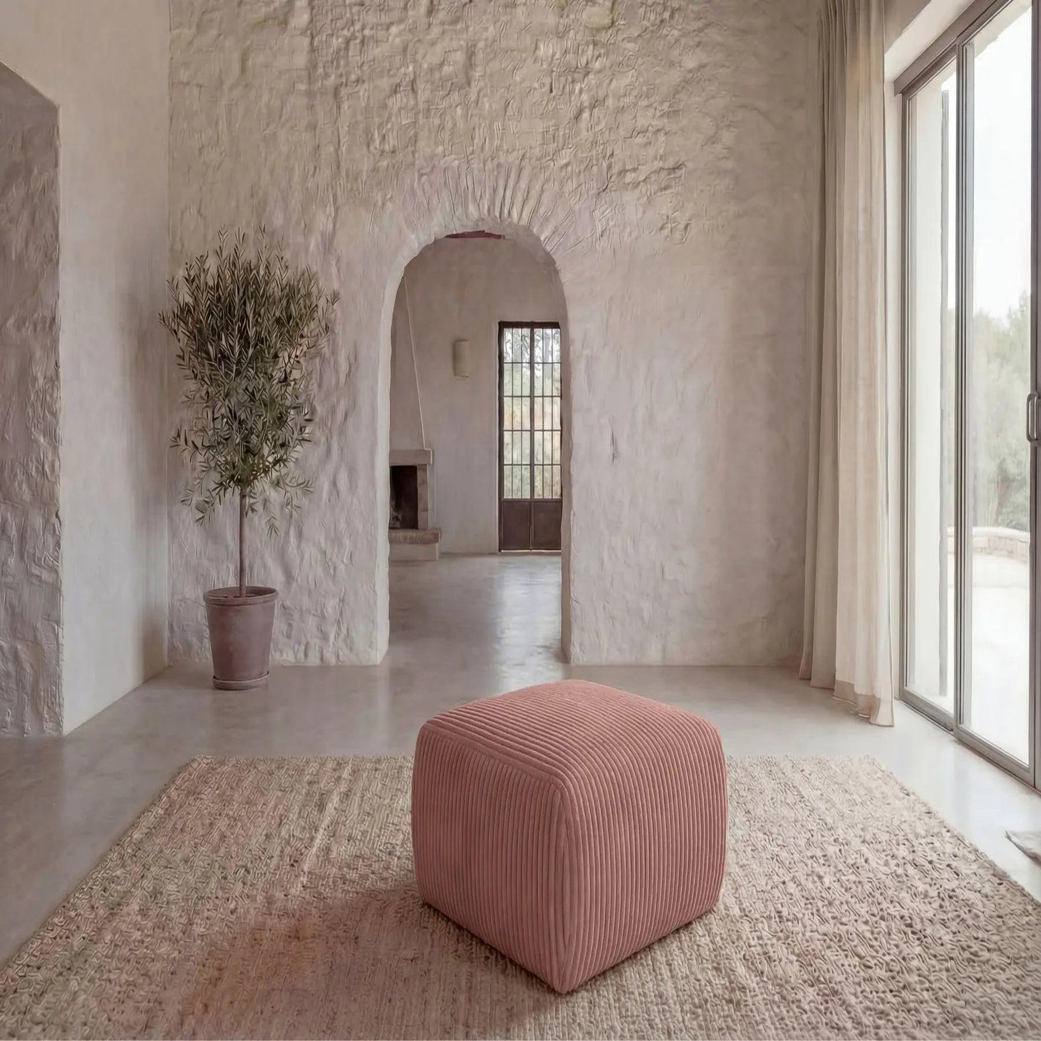 Voir la diapositive 2 : CASANOVA PARIS Elio - pouf velours côtelé