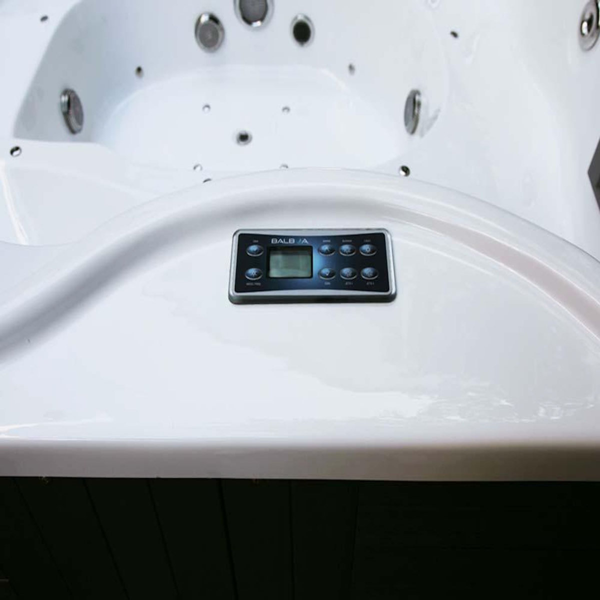 Habitat et Jardin Spa  Cuba  6 places - Cuve blanc - système Balboa +Bluetooth intégré - 220x210x80cm