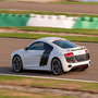Voir la diapositive 3 : Smartbox Stage de pilotage : 5 tours sur le circuit de Montlhéry en Audi R8 V10 - Coffret Cadeau Sport & Aventure