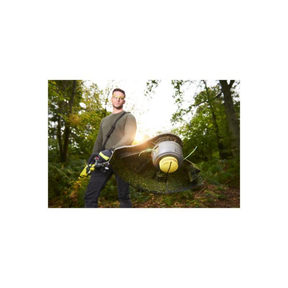 Ryobi Coupe bordures RYOBI 36V LithiumPlus Brushless - 1 batterie 4,0 Ah - 1 chargeur - RY36ELTX33A-140