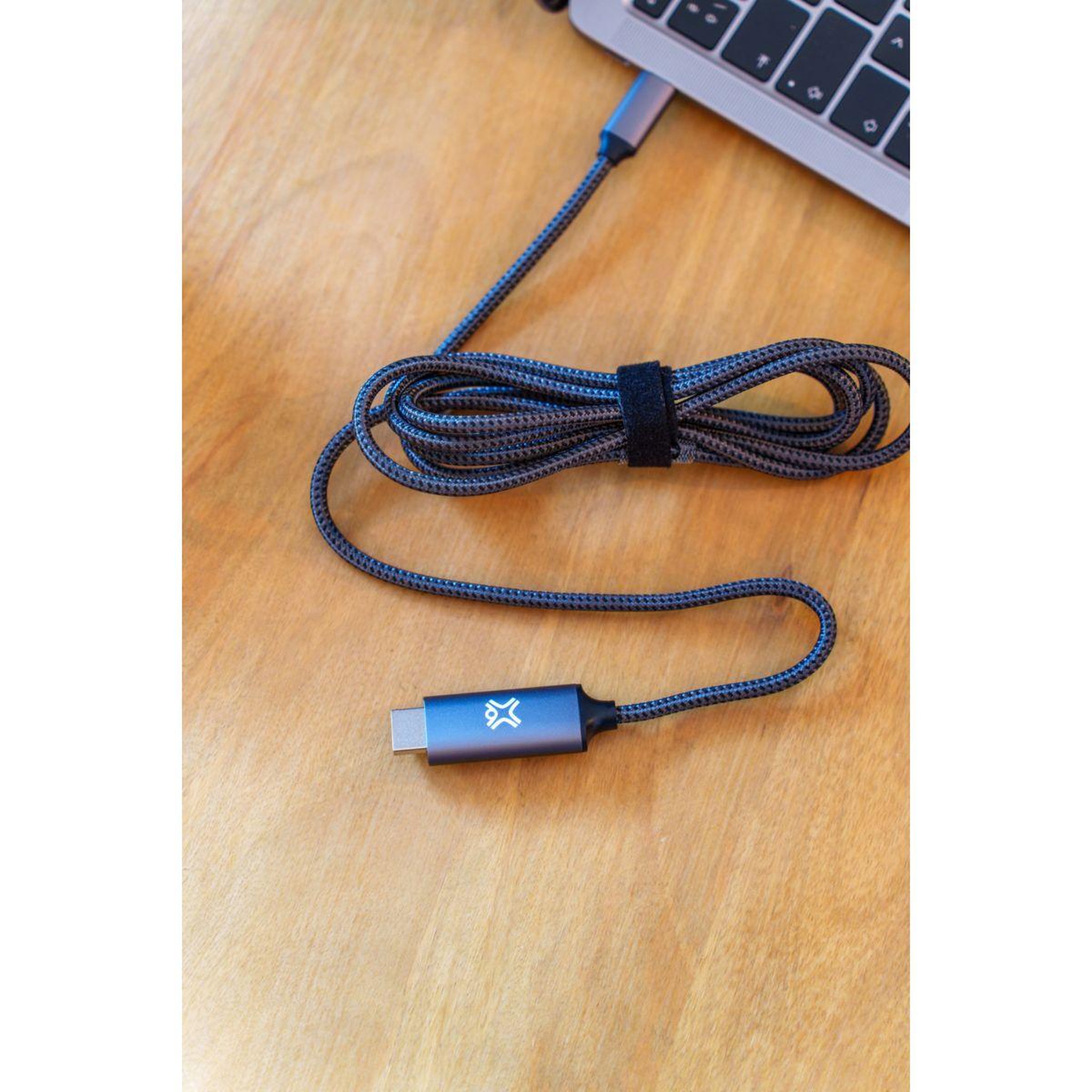 Voir la diapositive 2 : XTREMEMAC Adaptateur type c - hdmi male 2m nylon tressé gris
