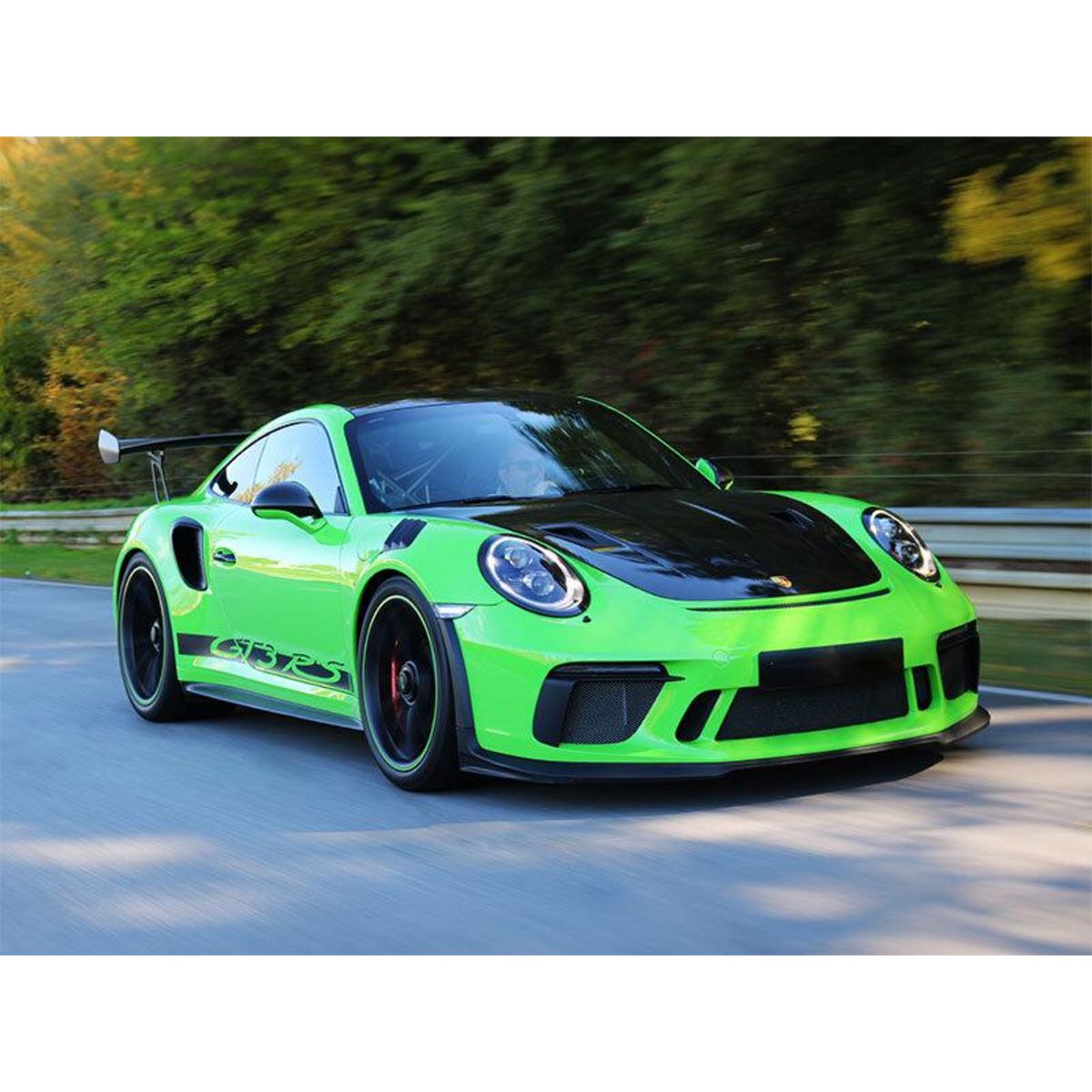 Smartbox Stage de pilotage multivolant : 2 tours en Porsche 991 GT3 RS et 2 tours en Ferrari F8 sur le circuit de Lohéac - Coffret Cadeau Sport & Aventure