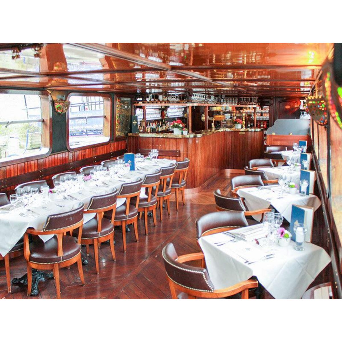 Smartbox Soirée romantique : dîner gastronomique 3 plats avec cocktail et croisière de 2h sur la Seine - Coffret Cadeau Gastronomie