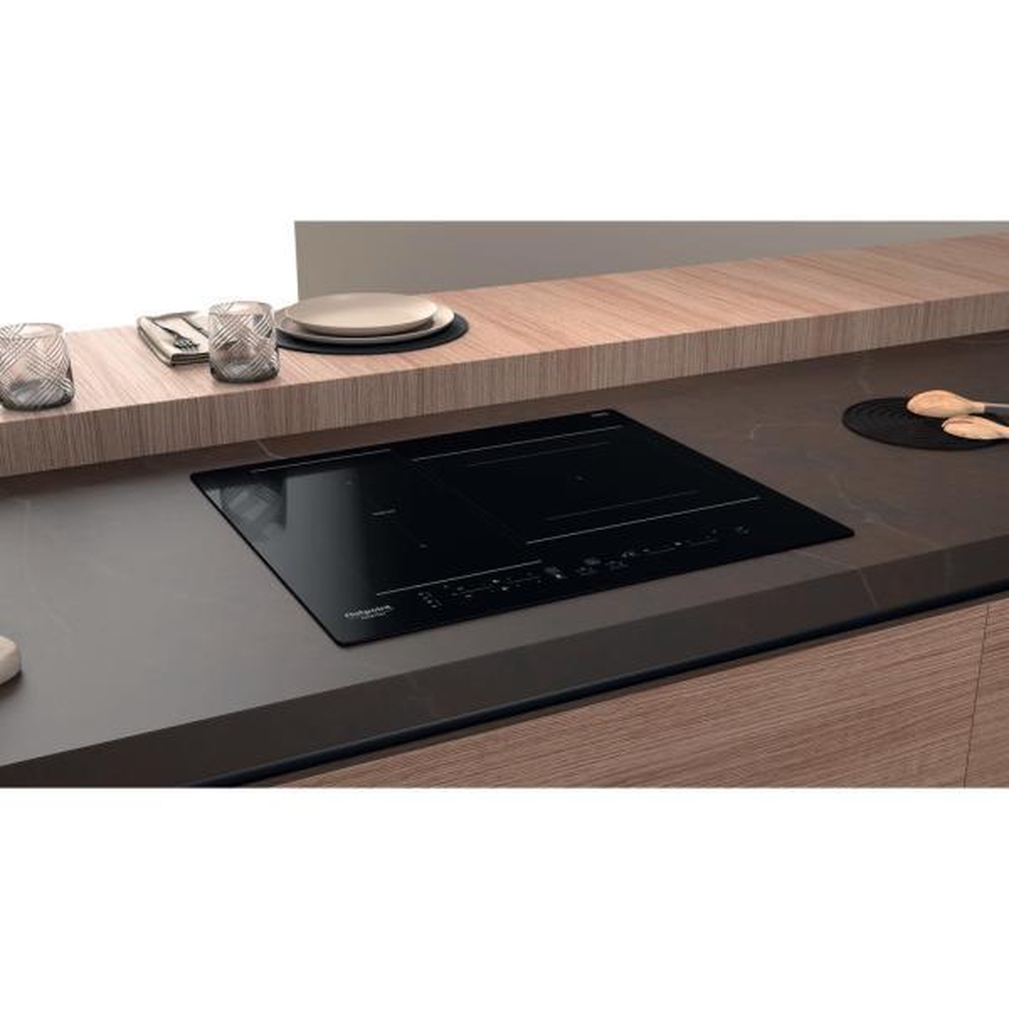 Voir la diapositive 6 : HOTPOINT Table de cuisson induction - hotpoint - 3 zones - hb2760bne - l 59 x p 51 cm - 7200w total - noir
