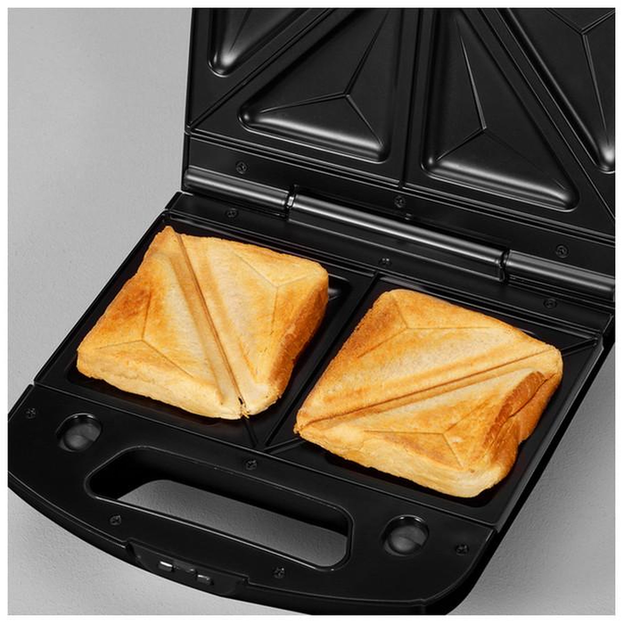 Voir la diapositive 2 : SEVERIN Croque-gaufre-gril 3 plaques 1000w - sa2968