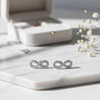 Voir la diapositive 4 : L'ATELIER D'AZUR Boucles d'Oreilles Argent 925/000 Rhodié - Infini Pavé de Zirconiums