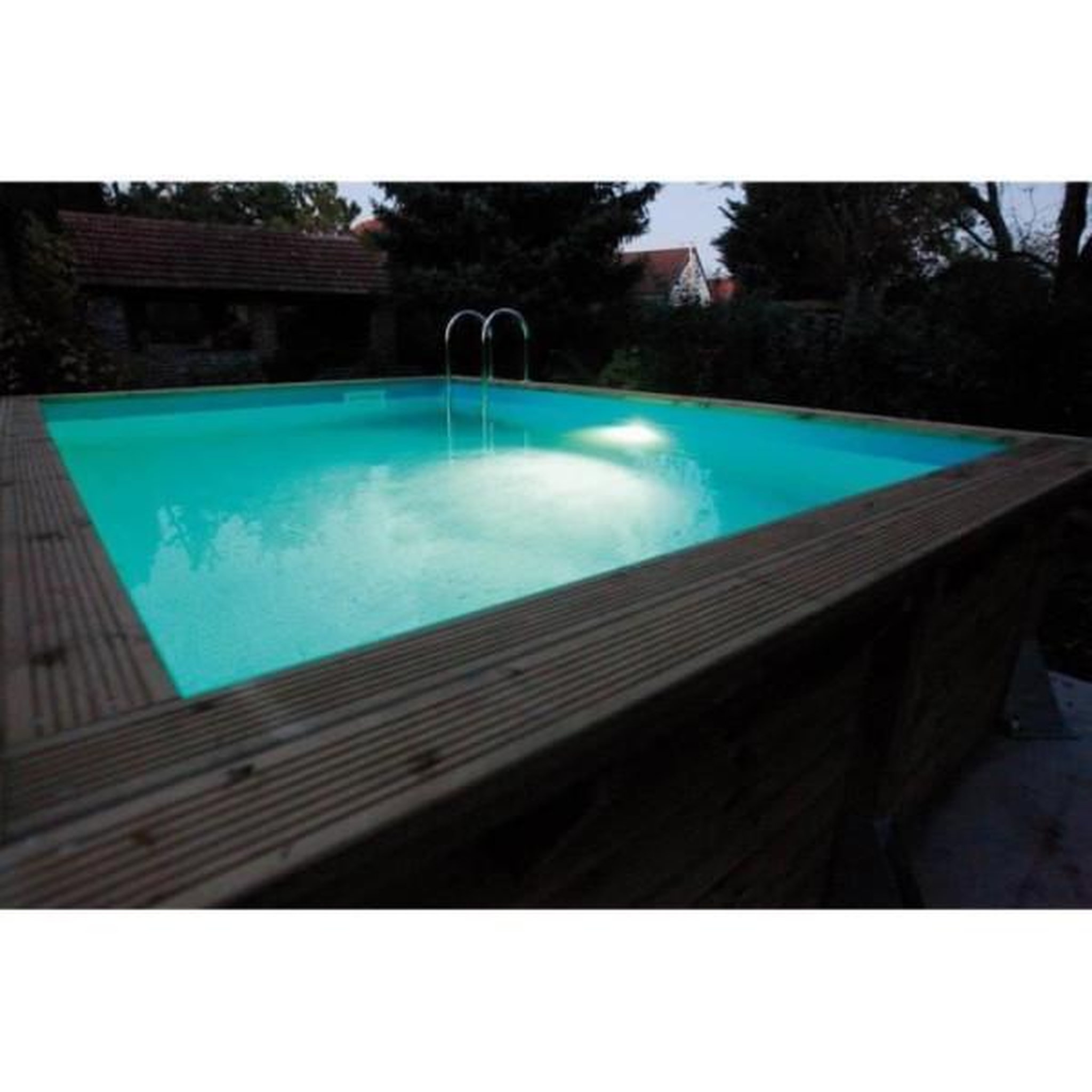 Voir la diapositive 2 : Ubbink Spot led 350 blanc pour piscines bois ubbink - abs - ip68 - 24w - 12vac/50hz - garantie 2 ans