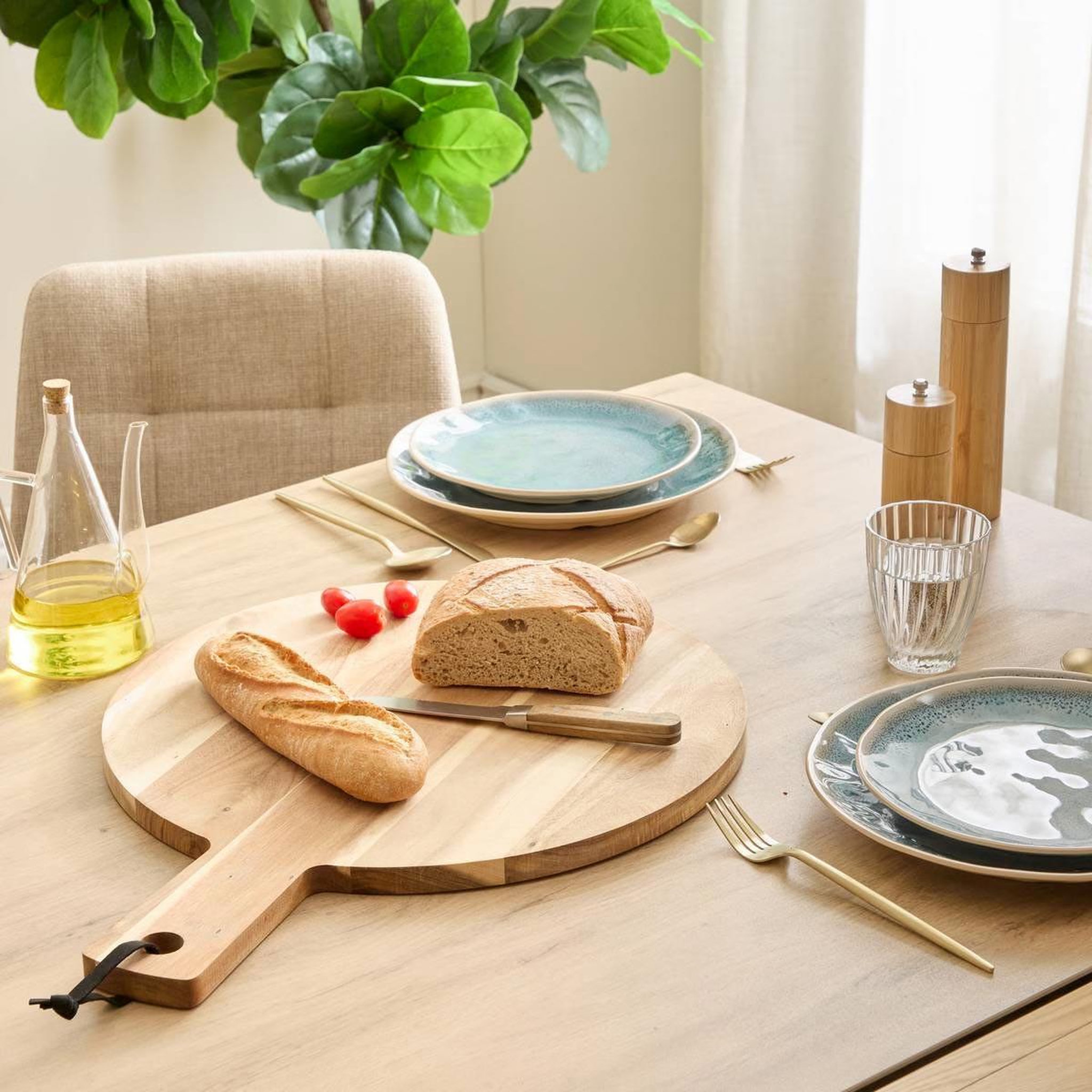 Voir la diapositive 2 : SECRET DE GOURMET Planche de présentation en bois  mina  42cm marron