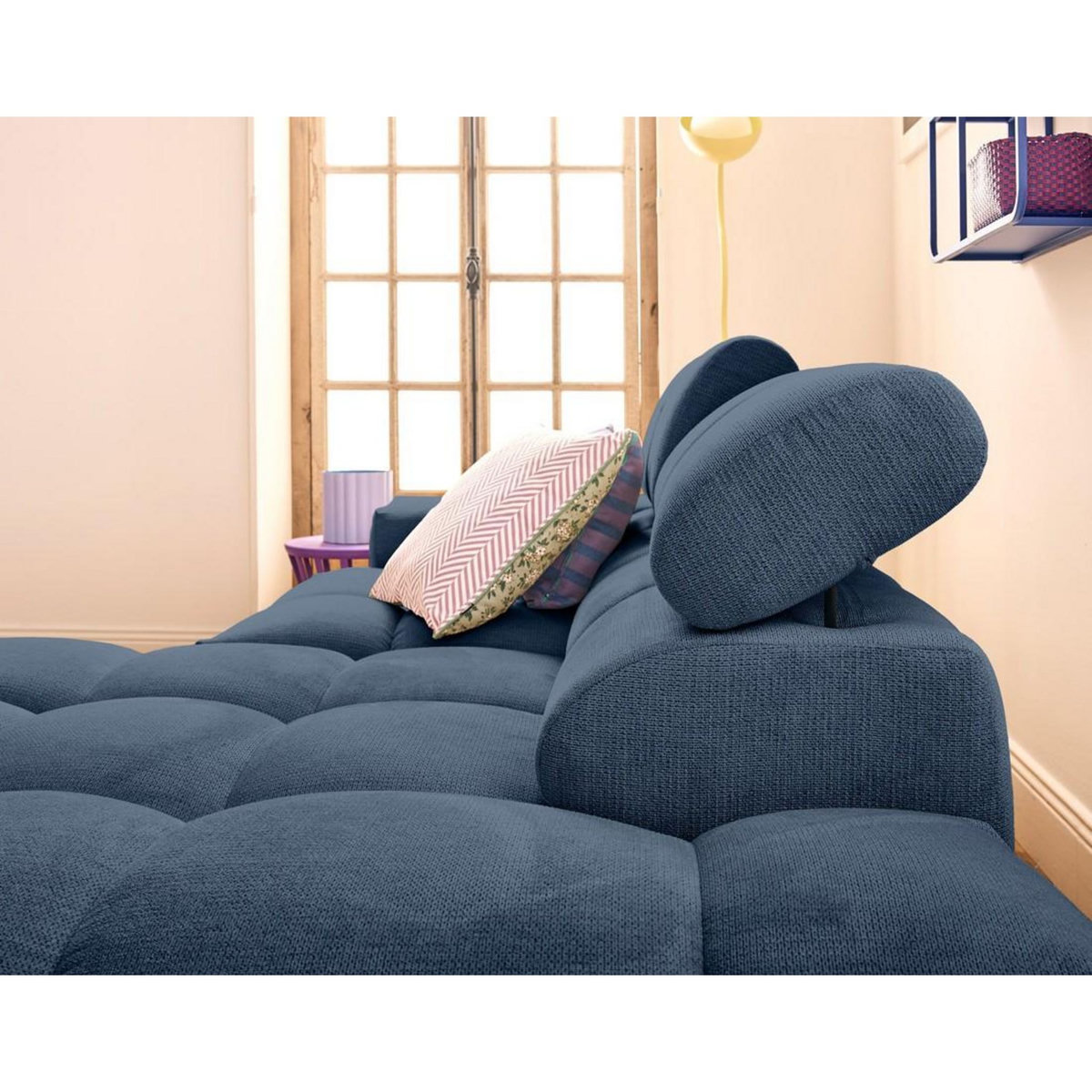 LISA DESIGN Matera - canapé d'angle droit 3 places avec têtières réglables en tissu texturé