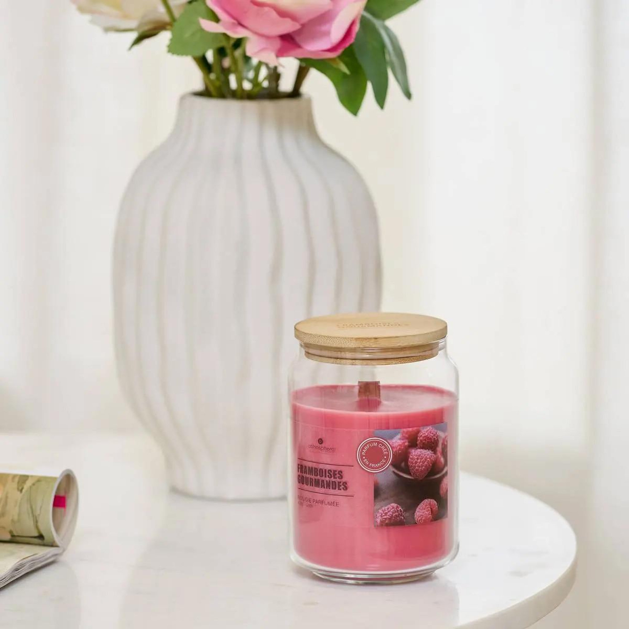Voir la diapositive 2 : ATMOSPHERA Bougie parfumée en verre  vicky  435g framboises gourmandes