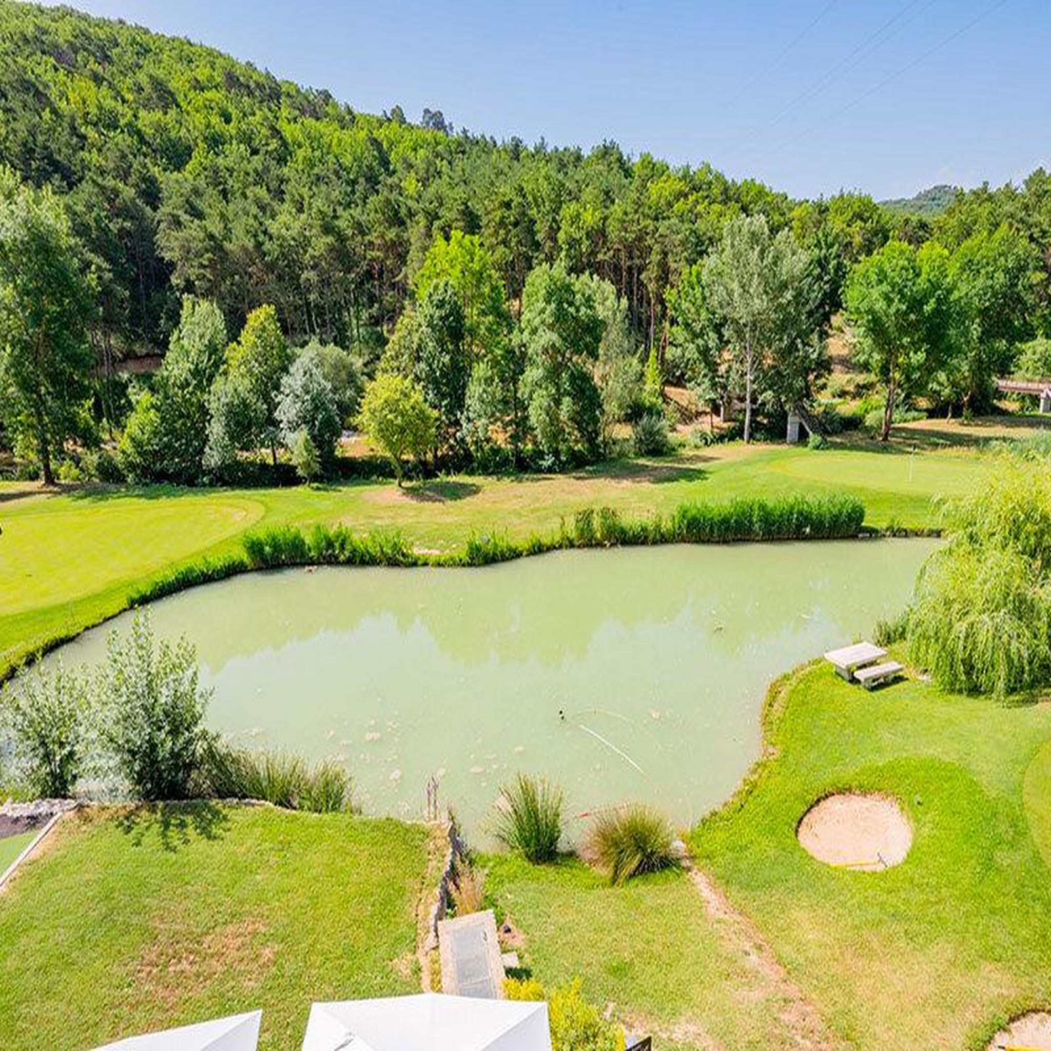 Voir la diapositive 4 : Smartbox 2 jours de luxe en hôtel 5* avec accès au spa et au golf près de aix-en-provence - coffret cadeau séjour