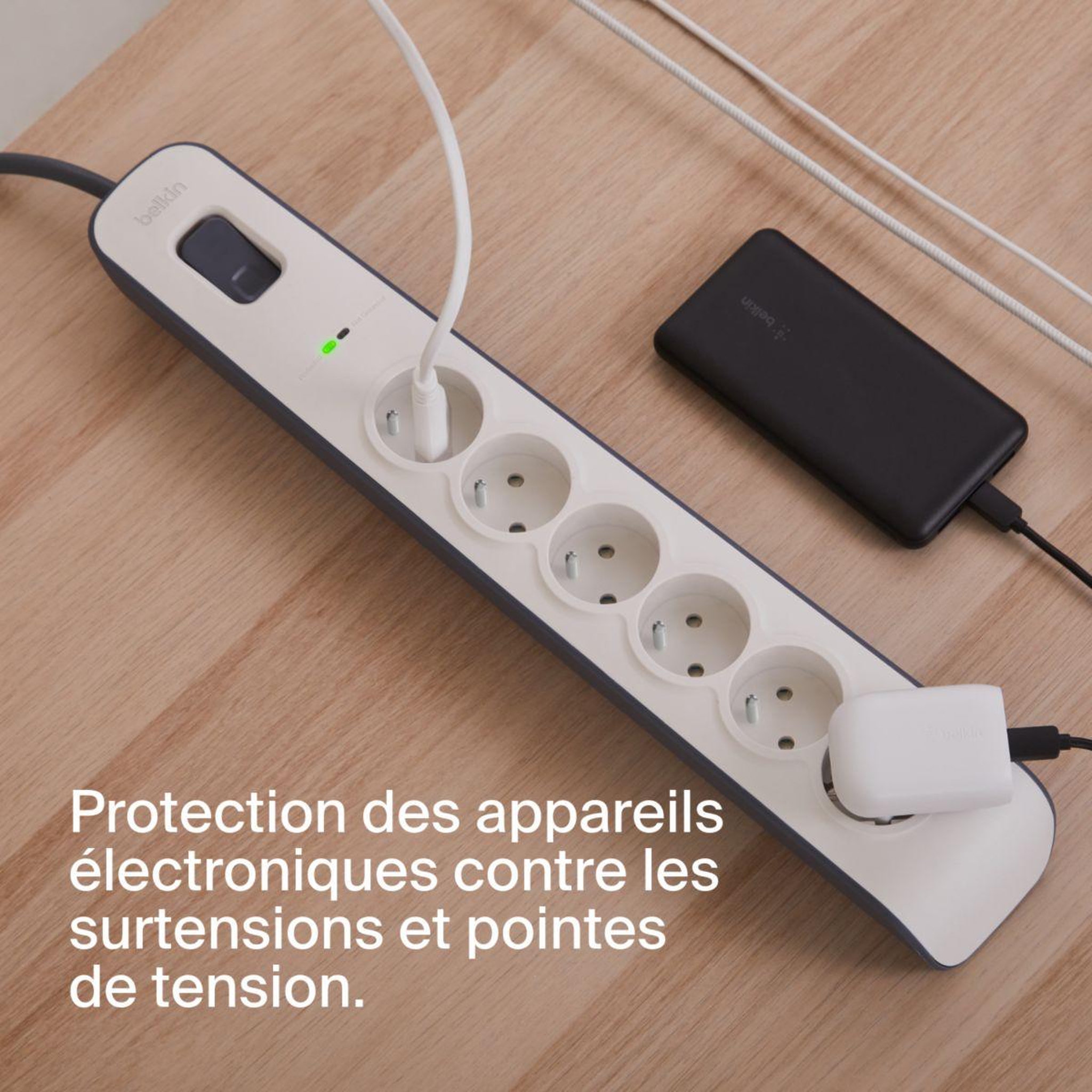 Voir la diapositive 3 : Belkin Parafoudre 6 prises parafoudres + cable 2m