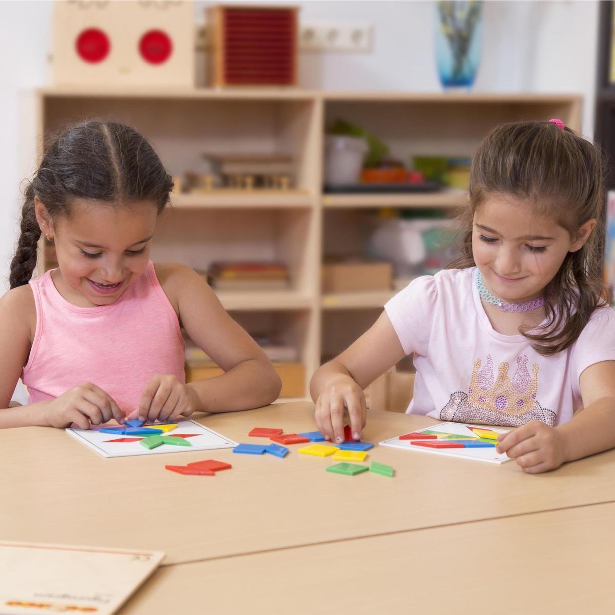 Voir la diapositive 2 : EDUCO Figurogram — jeu éducatif pour la classe