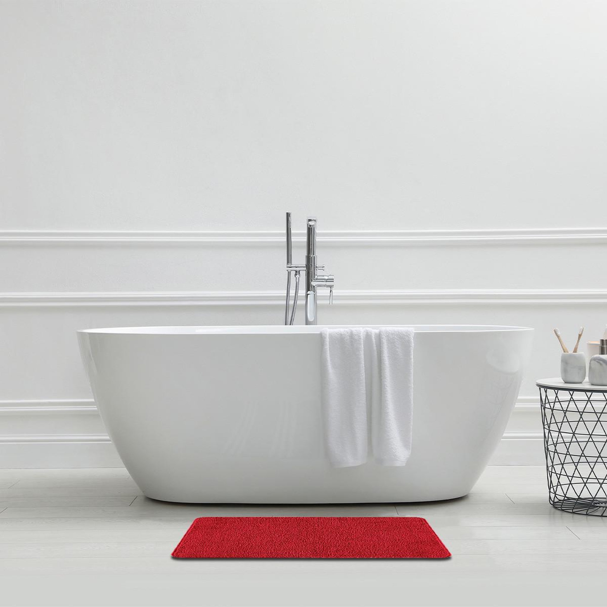 Voir la diapositive 2 : GUY LEVASSEUR Tapis de bain uni 50x80 en polyester 50x80cm
