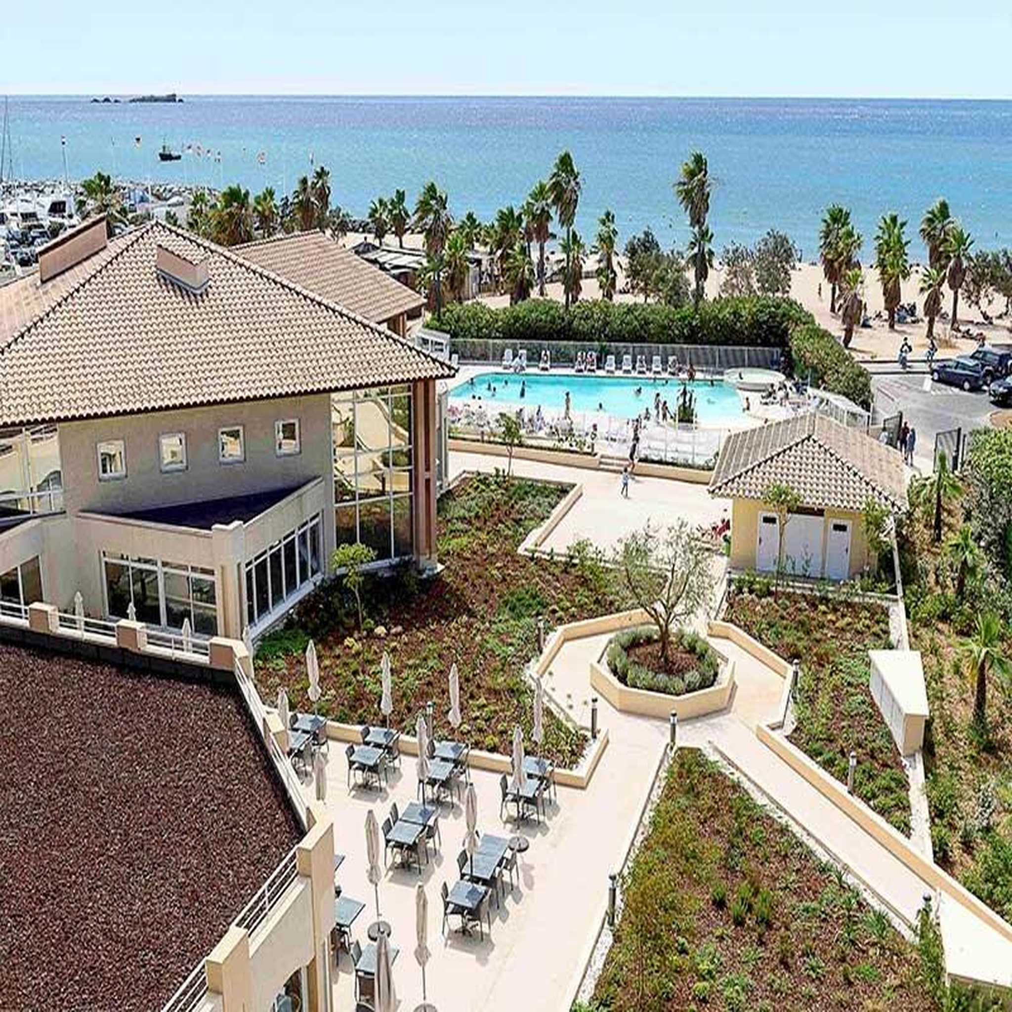 Voir la diapositive 2 : Smartbox 2 nuits à l'hôtel mercure thalasso & spa port-fréjus 4* sur la côte d'azur - coffret cadeau séjour