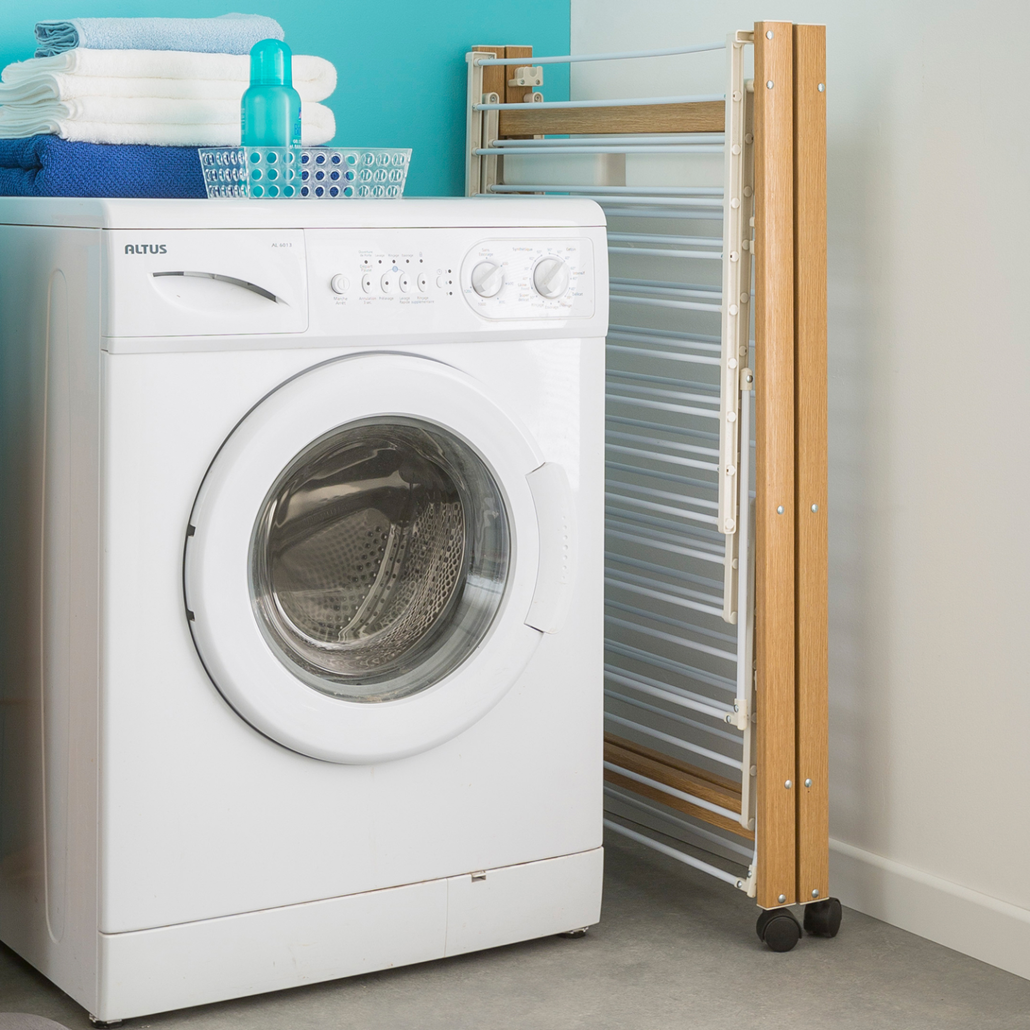 Voir la diapositive 4 : ID MARKET Séchoir à linge pliable deluxe capacité 27m blanc et effet bois