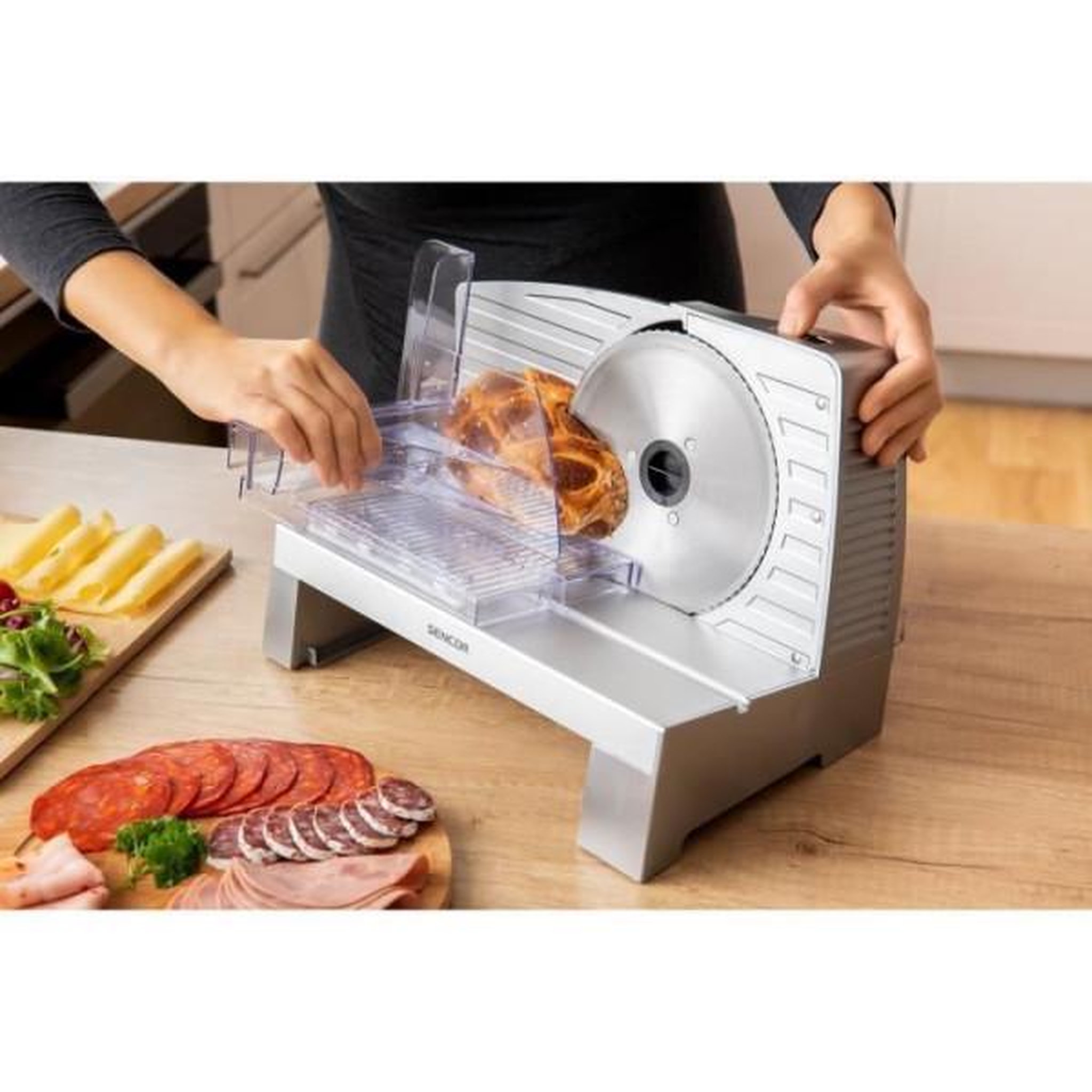 Voir la diapositive 2 : MARKET24 Trancheuse  électrique - SENCOR - SFS 3050SL - 100 W - Argent