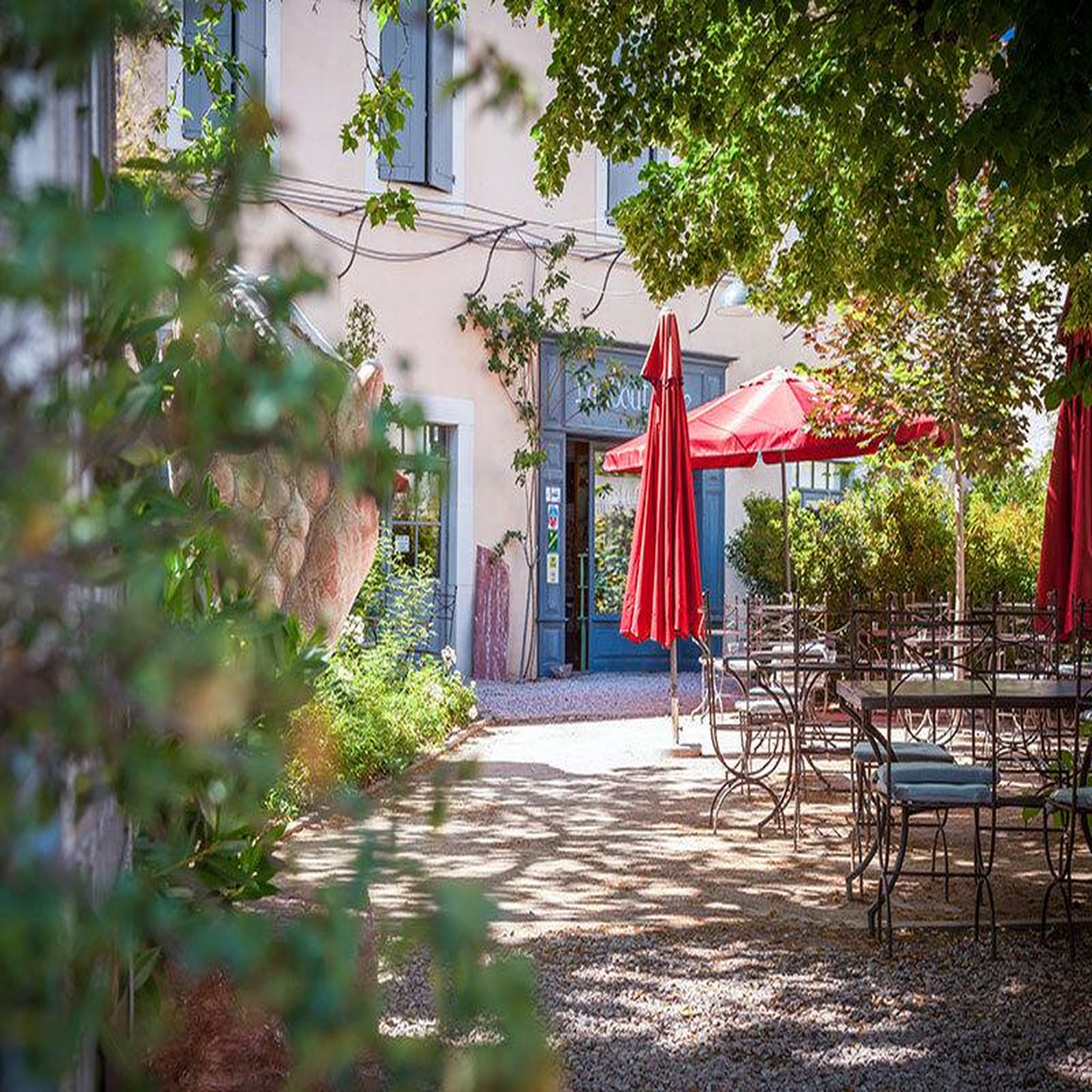 Voir la diapositive 3 : Smartbox Séjour en famille : 3 jours en suite dans un hôtel près de carcassonne - coffret cadeau séjour