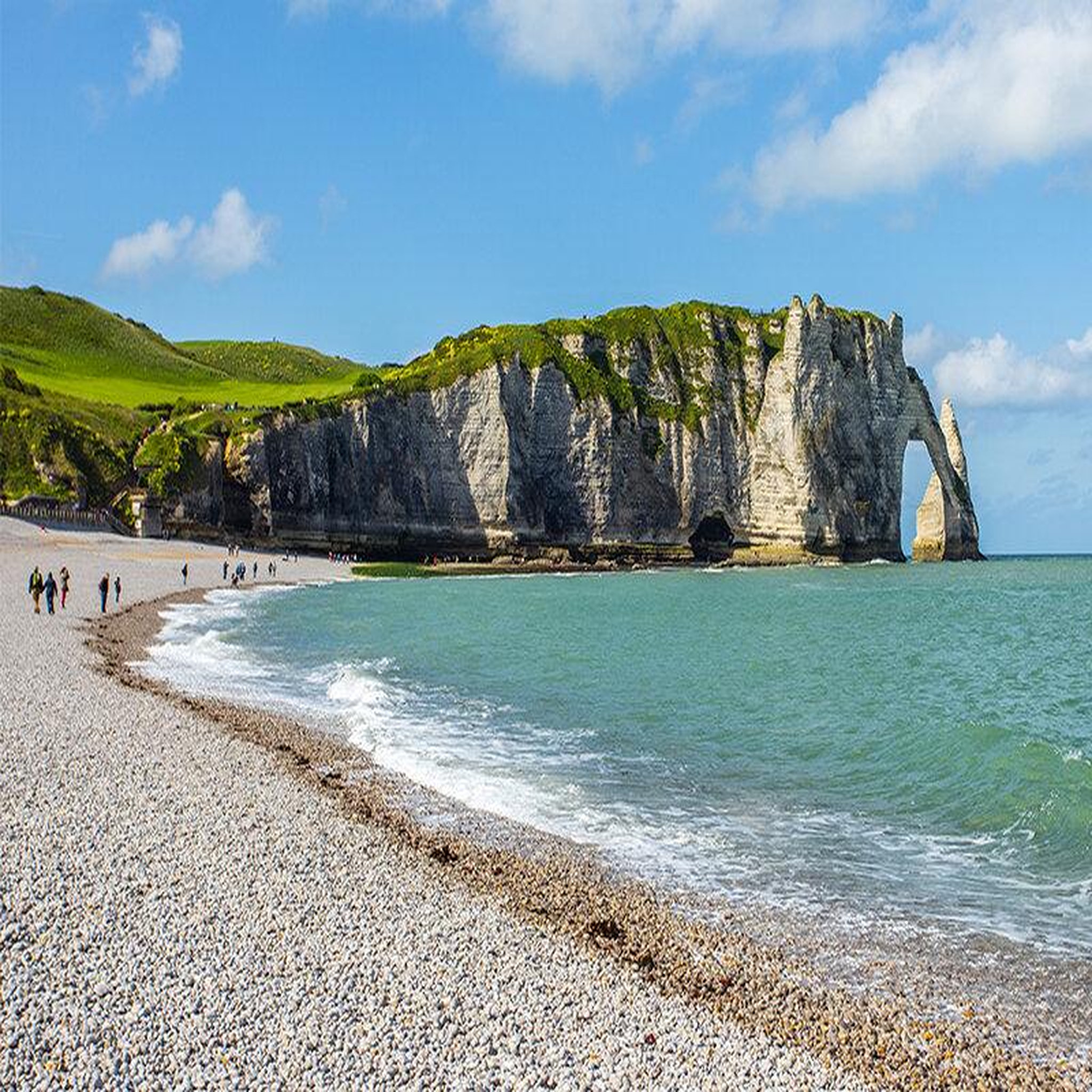Voir la diapositive 3 : Smartbox Balade naturaliste guidée à la découverte des falaises d'étretat - coffret cadeau sport & aventure