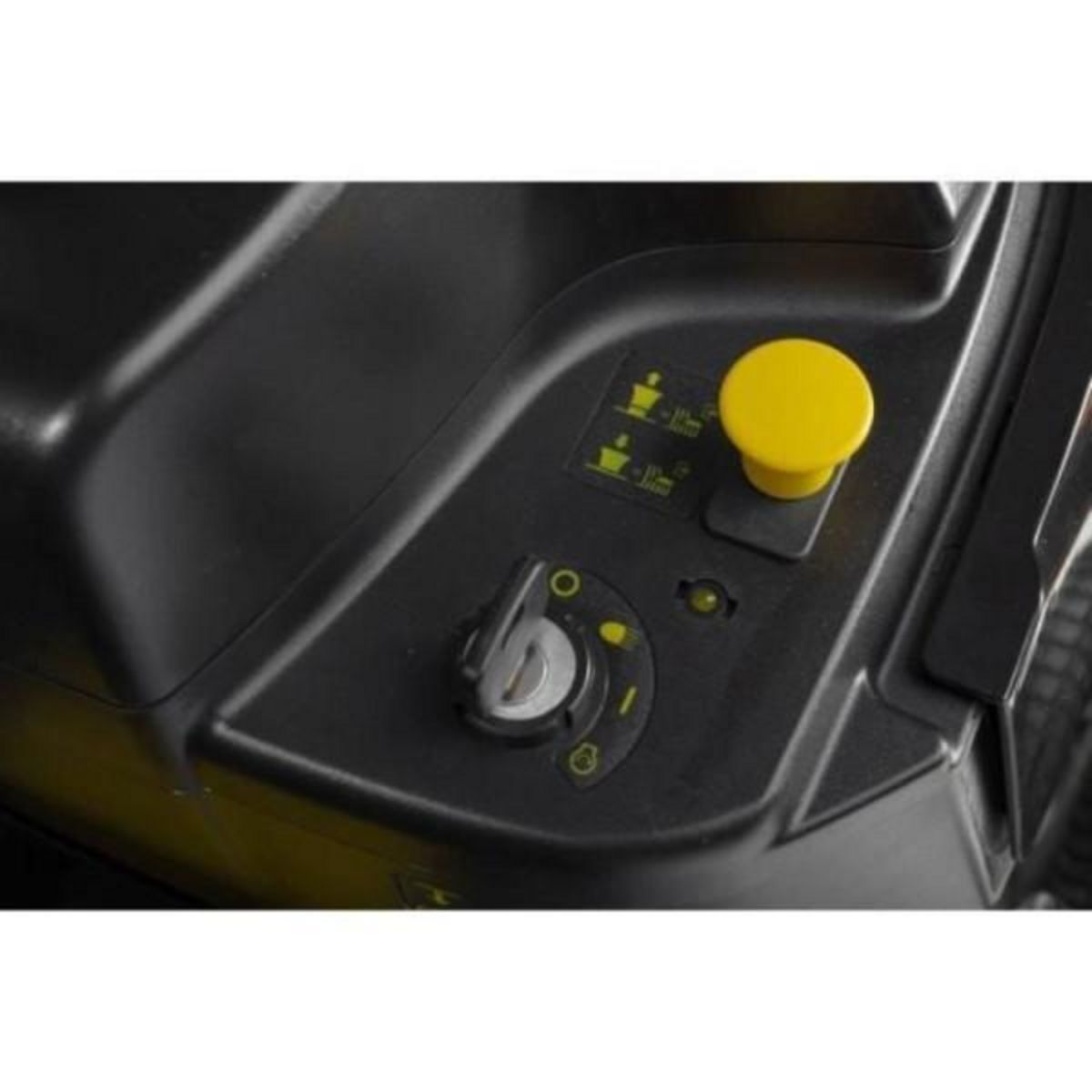 Alpina Tondeuse a Gazon   autoportée thermique ALPINA AT4 84A – 84cm de coupe - Jusqu'a 2800 m² - 352 cm3 - éjection bac 200L