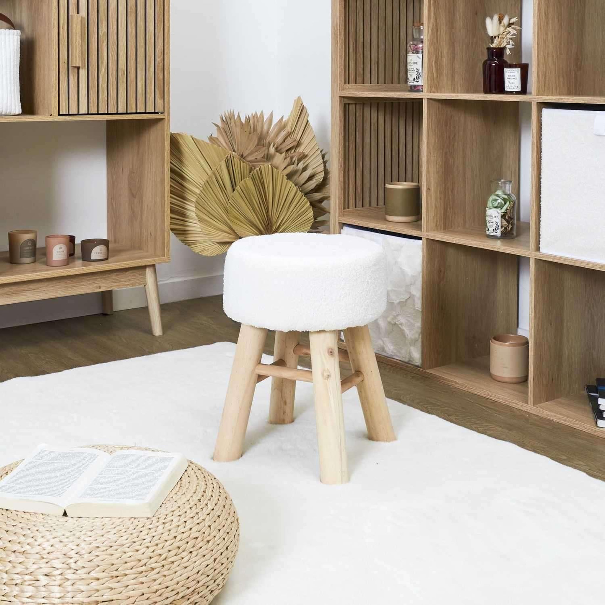 Voir la diapositive 2 : The Home Deco Factory Tabouret en bois et bouclette KARSLAD - Blanc et marron